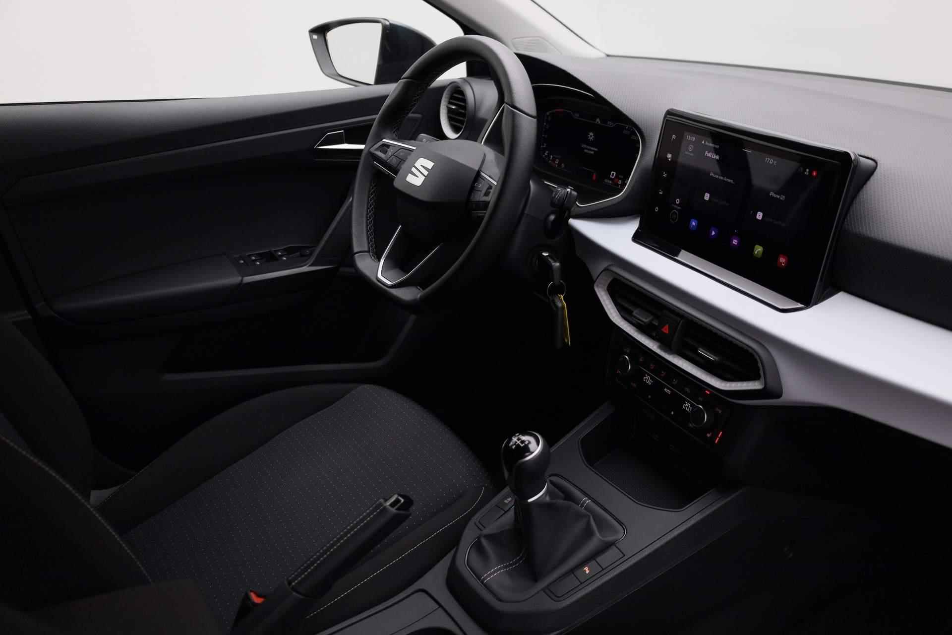 SEAT Ibiza 1.0 TSI 95PK Style Business Connect | Parkeersensoren voor/achter | Stoelverwarming | Navi | Lane Assist - 32/35