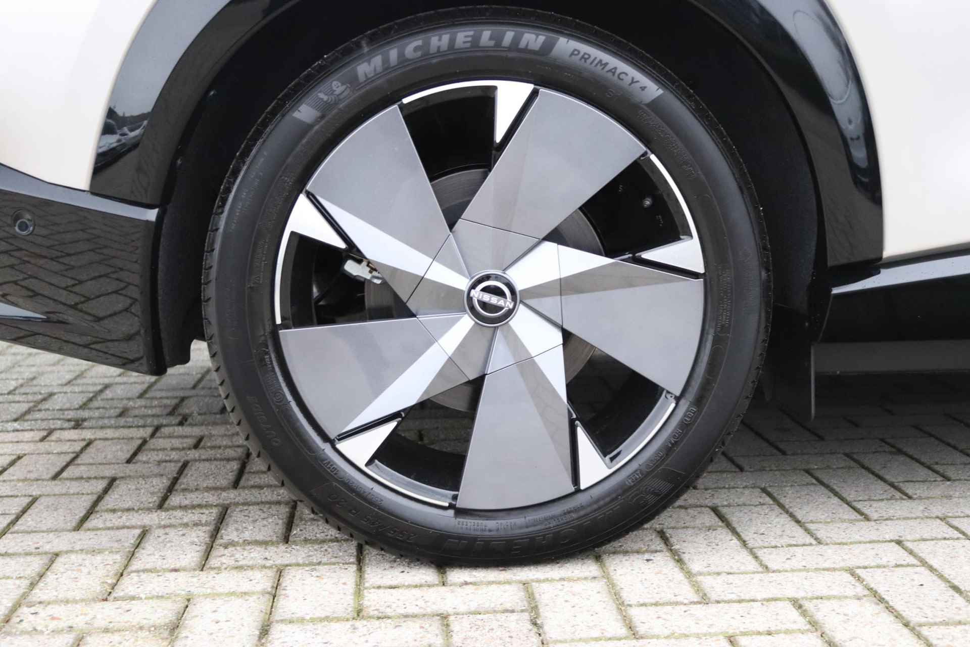 Nissan Ariya 66 kWh Evolve |20-inch Velgen| Panoramadak|  Two-Tone| 22KW Lader|Trekhaak| - 26/58