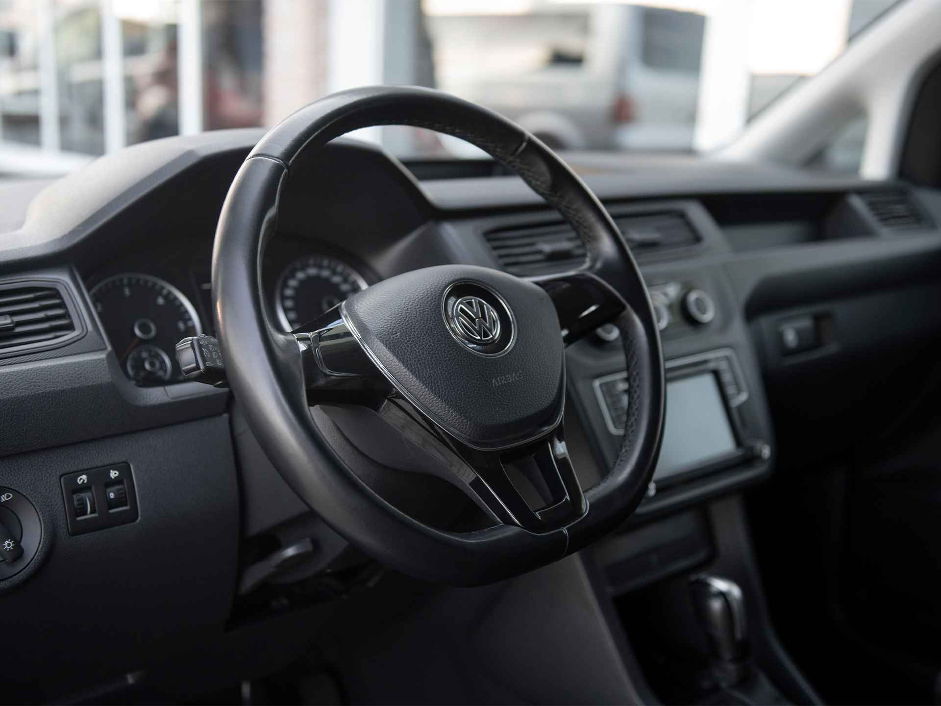Volkswagen Caddy L1H1 2.0TDi 102pk DSG Marge-auto | Navi | Bumpers in kleur | 16" Lichtmetalen velgen | Cruise Control | Trekhaak | Stoelverwarming - 4/40