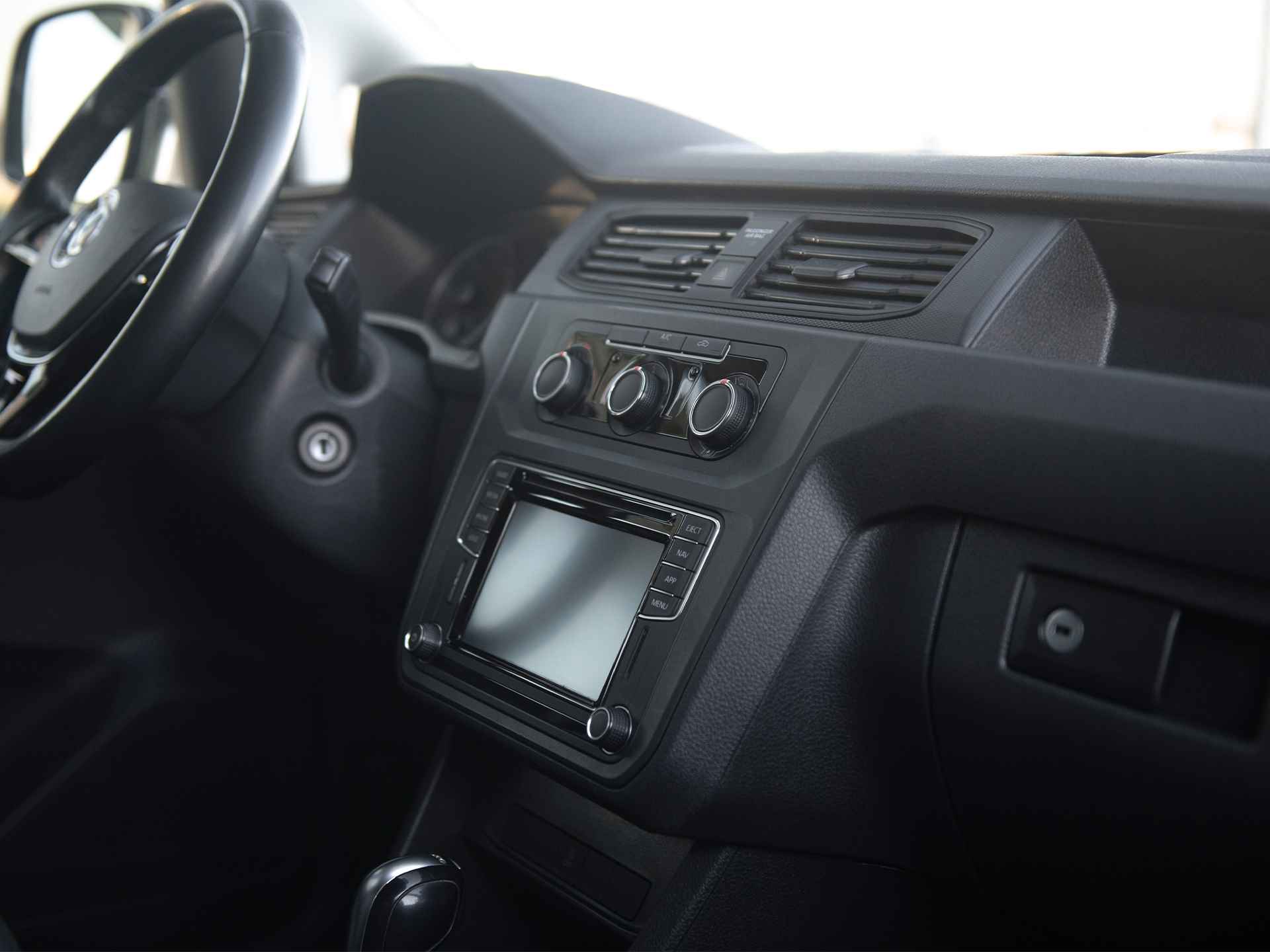 Volkswagen Caddy L1H1 2.0TDi 102pk DSG Marge-auto | Navi | Bumpers in kleur | 16" Lichtmetalen velgen | Cruise Control | Trekhaak | Stoelverwarming - 40/40