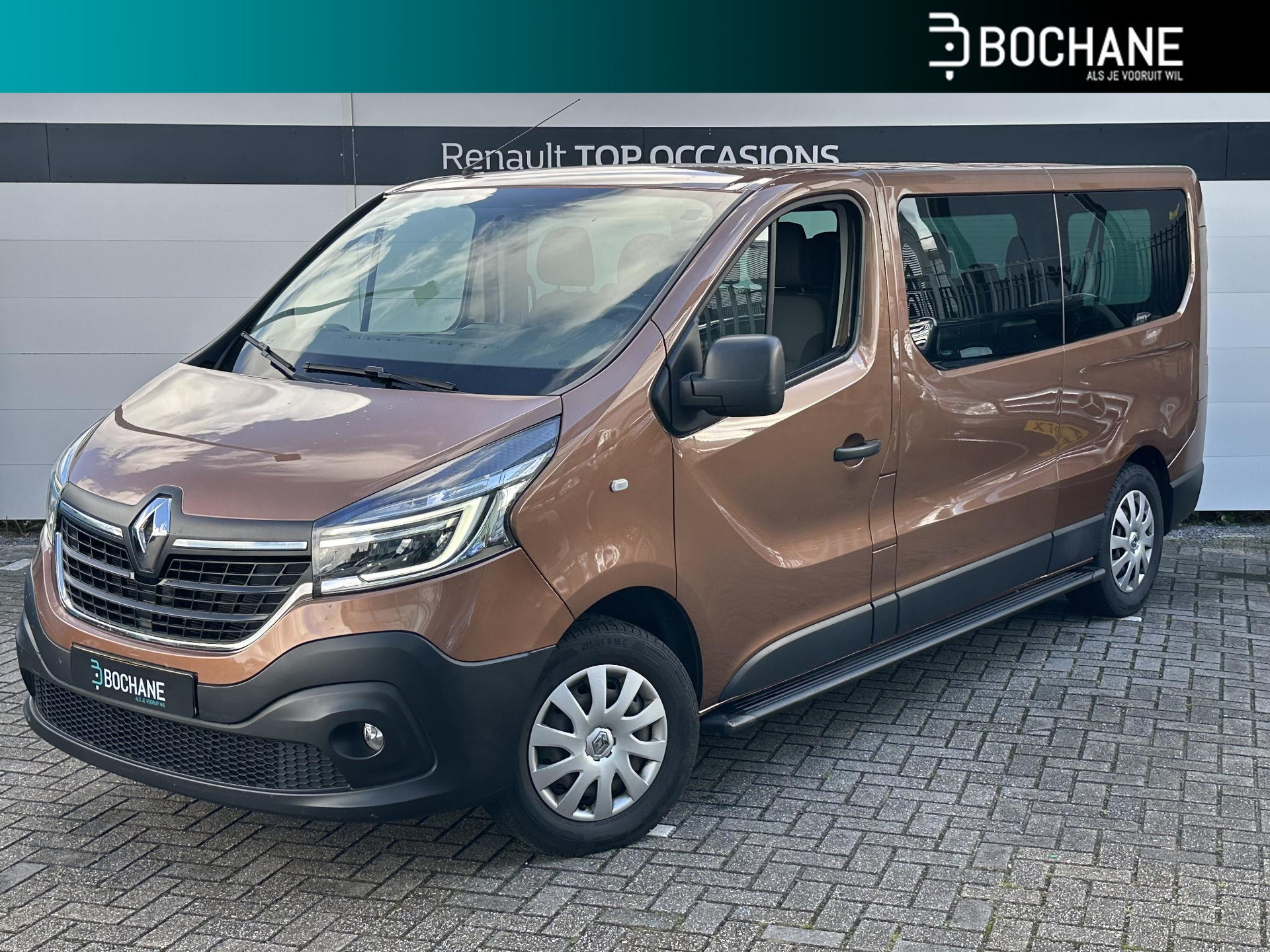 Renault Trafic Passenger 2.0 dCi 120 Grand Zen | 9 Persoons! | Uniek | Trekhaak | P. Sensoren | Apple Carplay | Dealer Onderhouden!