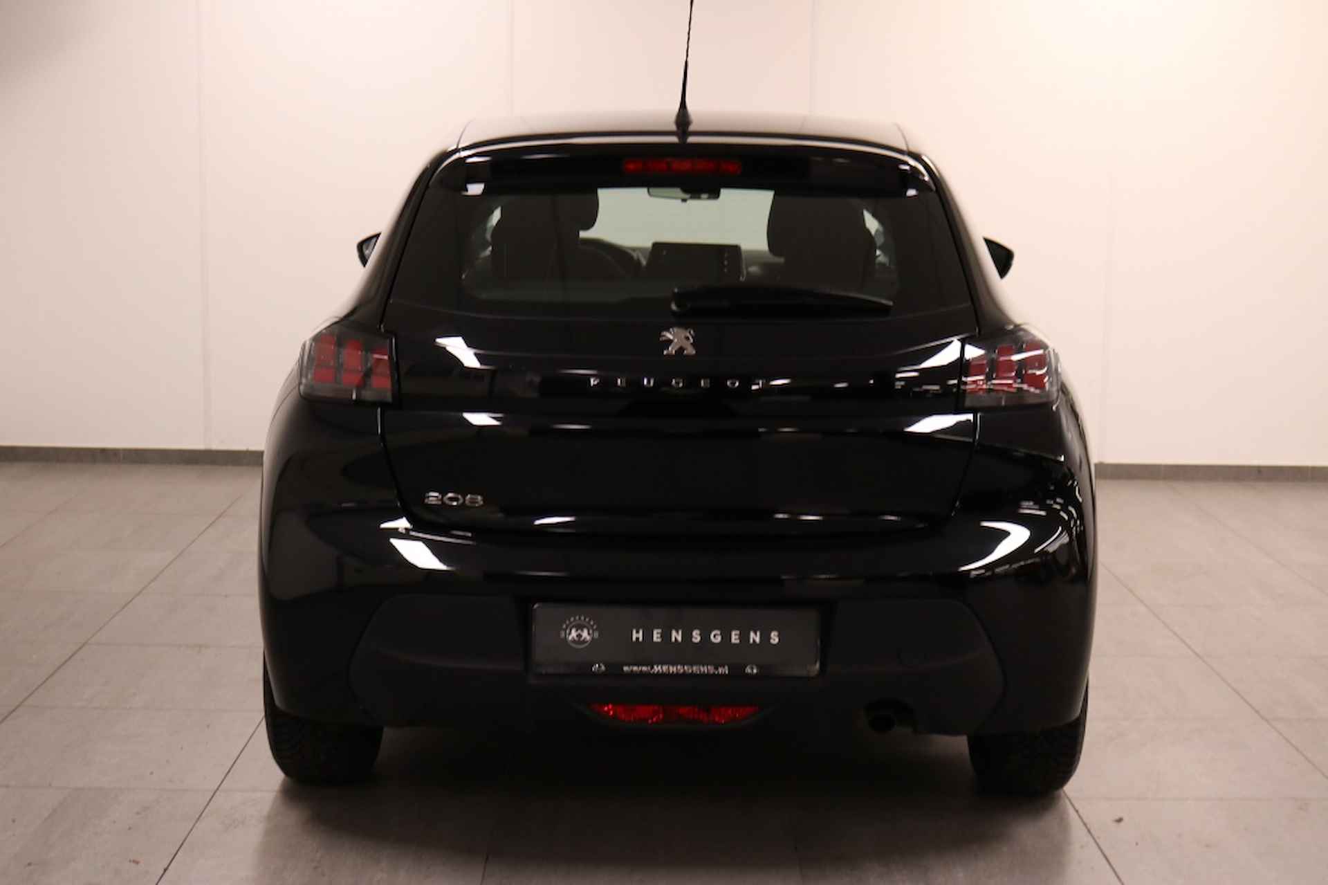 Peugeot 208 1.2 PureTech Active | Navigatie - 4/33