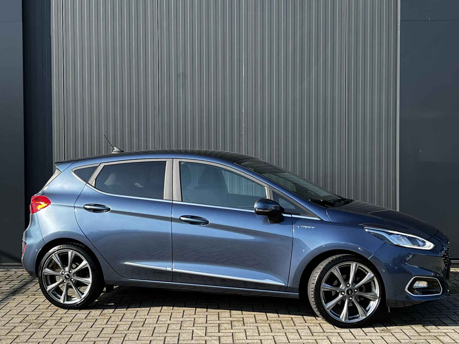 Ford Fiesta 1.0 EcoBoost Vignale | Panorama schuif/kanteldak | Navigatie | Leder | B&O Audio | - 3/38