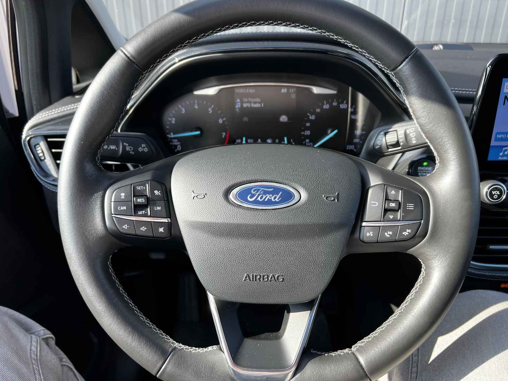 Ford Fiesta 1.0 EcoBoost Vignale | Panorama schuif/kanteldak | Navigatie | Leder | B&O Audio | - 34/38