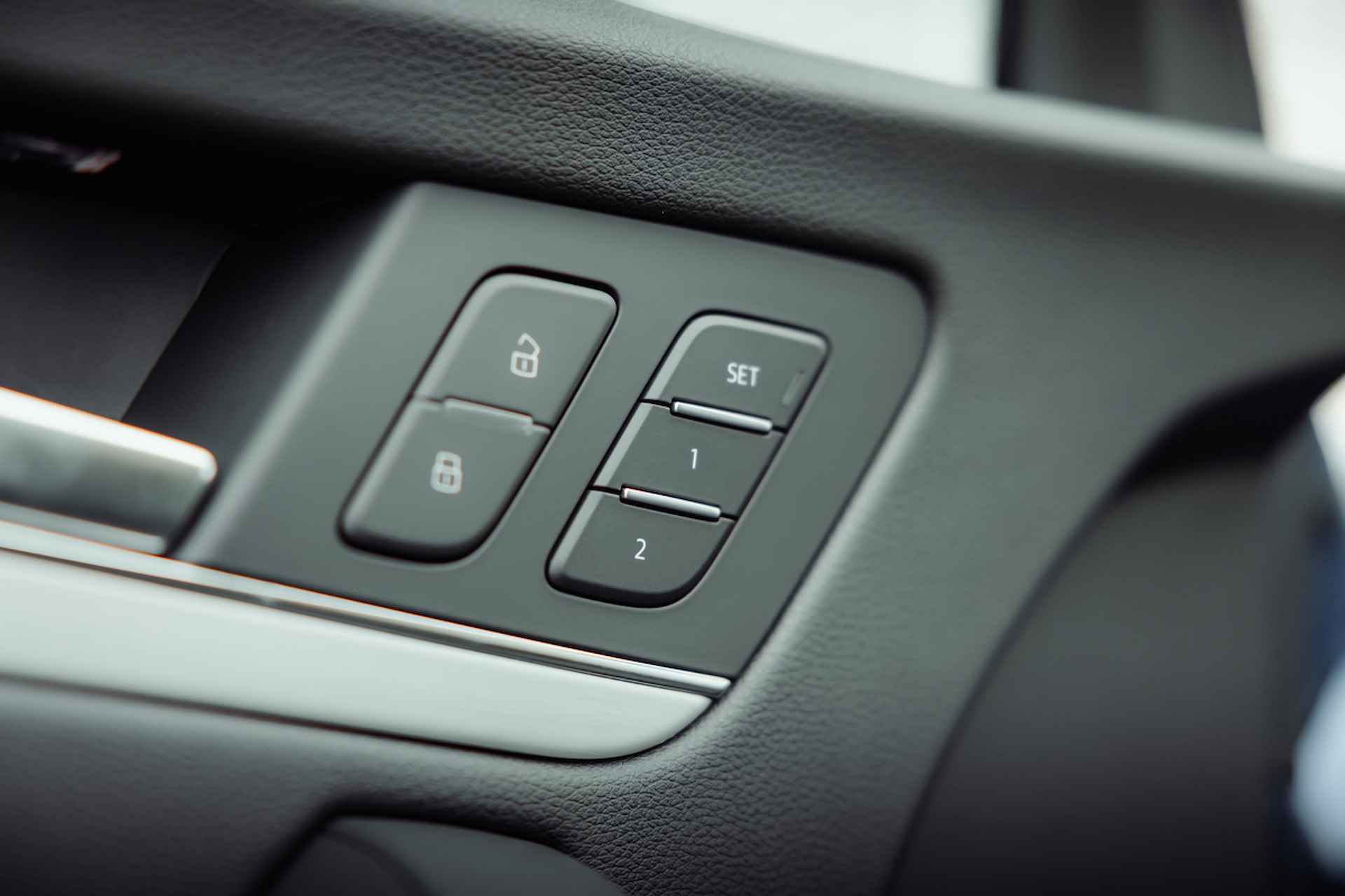 Audi Q5 Sportback 55 TFSI e 367pk quattro S edition | Nieuw 110k | Luchtvering | Panoramadak | Memory | Head Up | Bang & Olufsen | Parking pakket | Homelink | OLED - 25/40