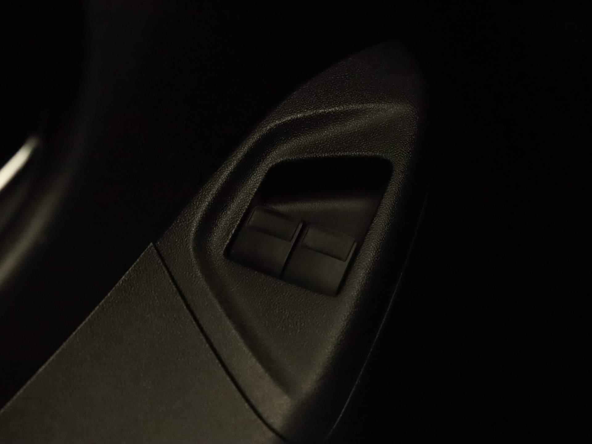 Toyota Aygo 1.0 VVT-i x-wave CABRIO DAK - AIRCO - ACHTERUITRIJCAMERA - ELEKTRISCHE RAMEN VOOR - BLUETOOTH - 16/29