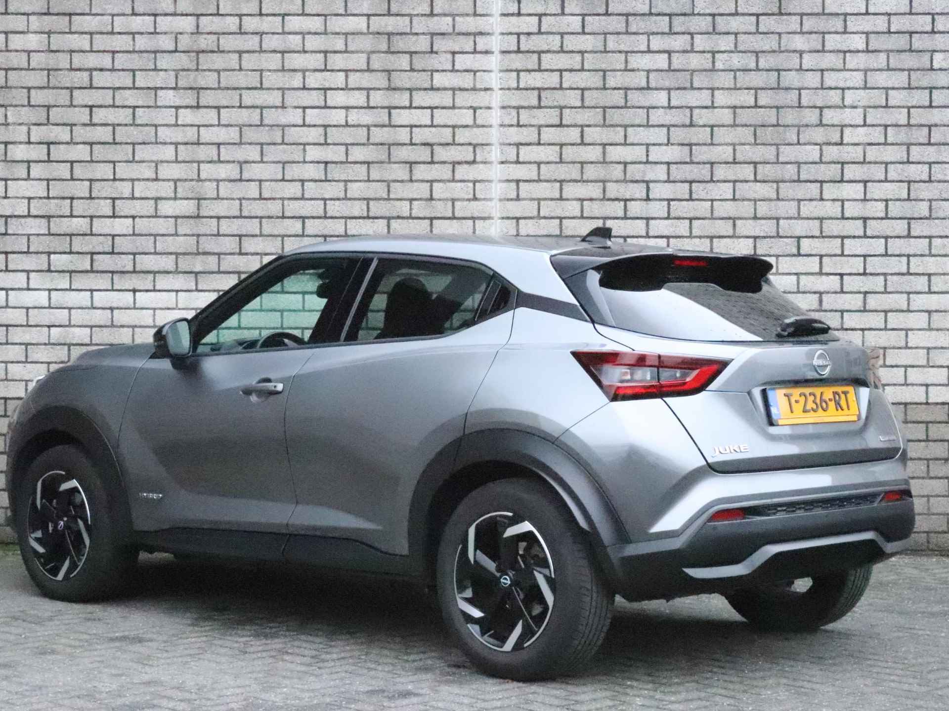 Nissan Juke 1.6 Hybrid 143 N-Connecta - 7/31