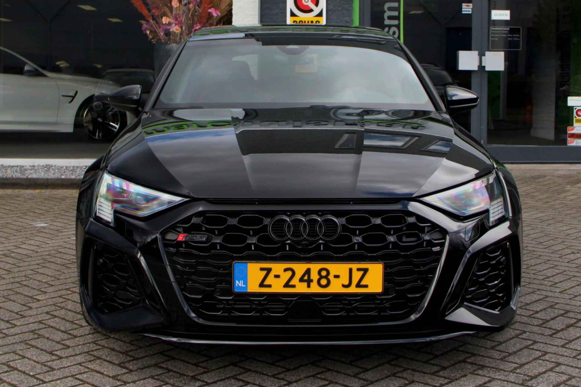 Audi RS3 Sportback 2.5 TFSI quattro / AKRAPOVIC / EVENTURI / PANODAK - 4/54