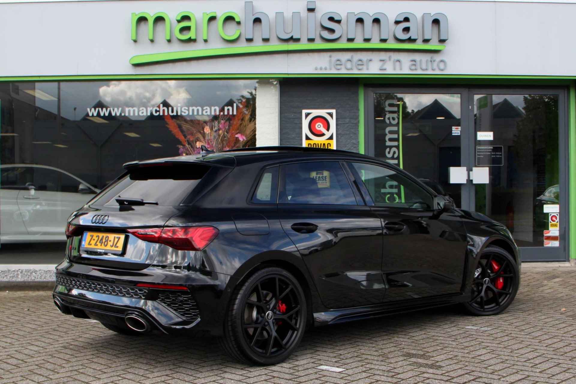 Audi RS3 Sportback 2.5 TFSI quattro / AKRAPOVIC / EVENTURI / PANODAK - 17/54