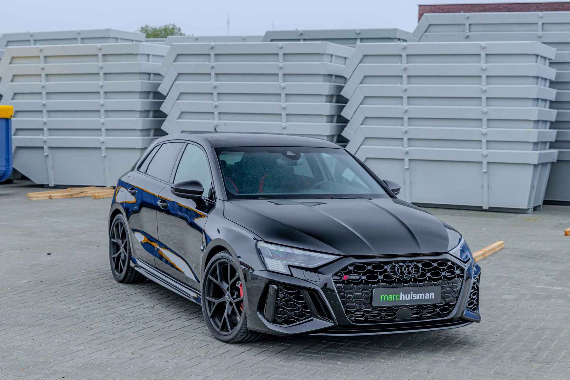 Audi RS3 Sportback 2.5 TFSI quattro / AKRAPOVIC / EVENTURI / PANODAK - 85/95