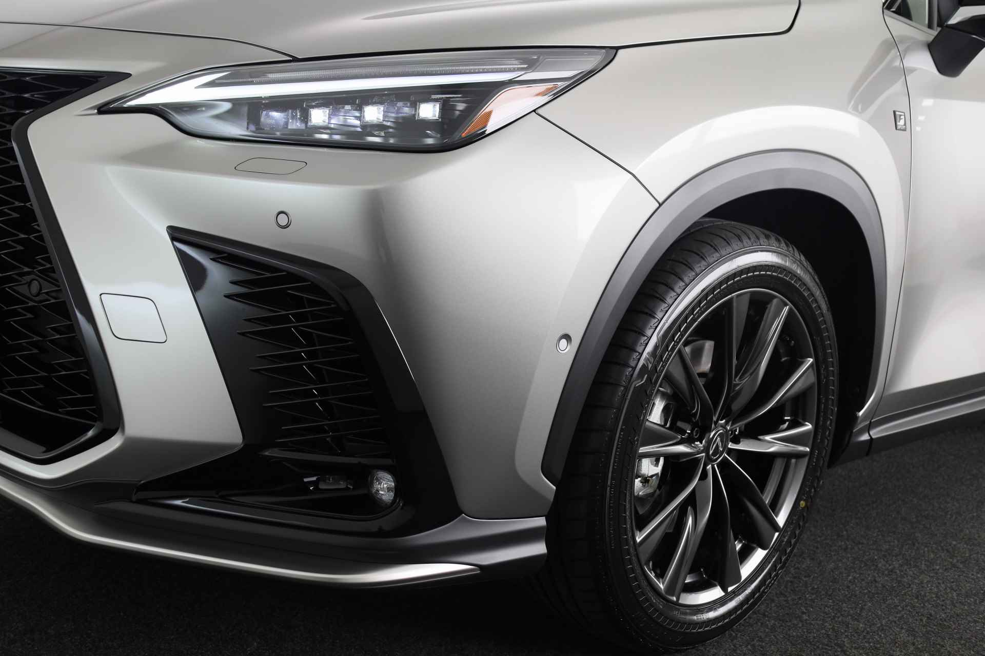 Lexus NX 450h+ AWD F-Sport Premium Line *NIEUW* | Glazen Panoramadak | Premium Pack | - 40/46