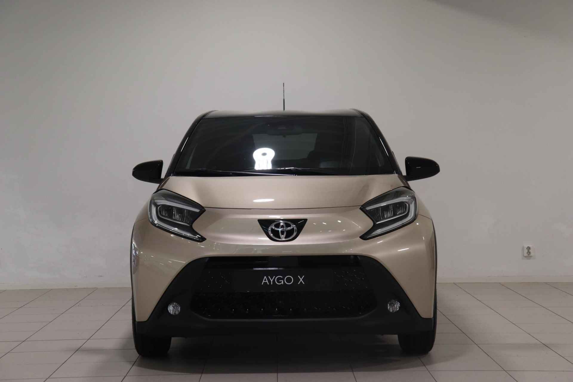 Toyota Aygo X 1.0 VVT-i MT Pulse, Apple CarPlay en Android Auto, Parkeercamera, Adaptive Cruise control & Climate control! - 17/32