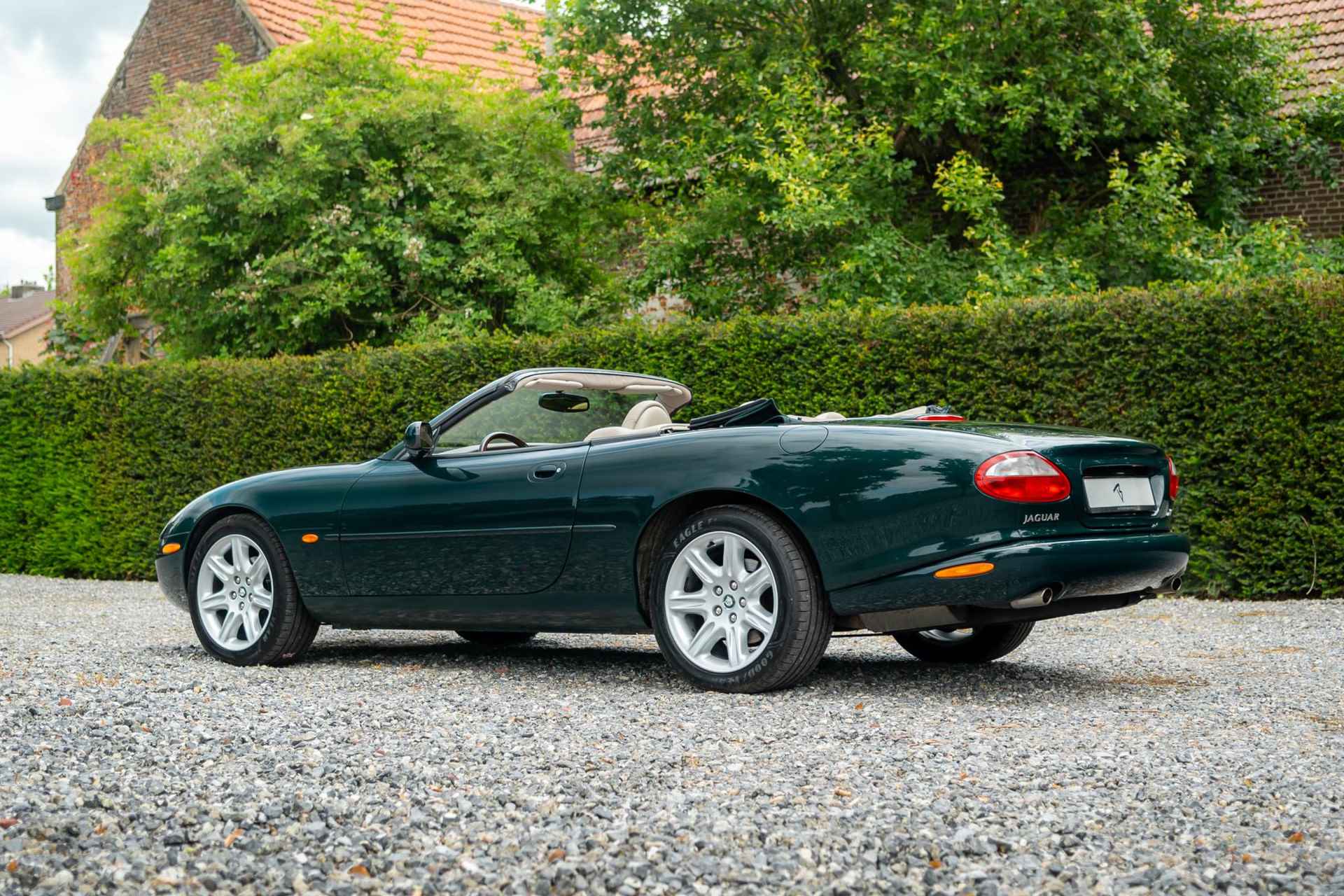 Jaguar XK8 4.0 V8 Convertible 284pk - 22/34