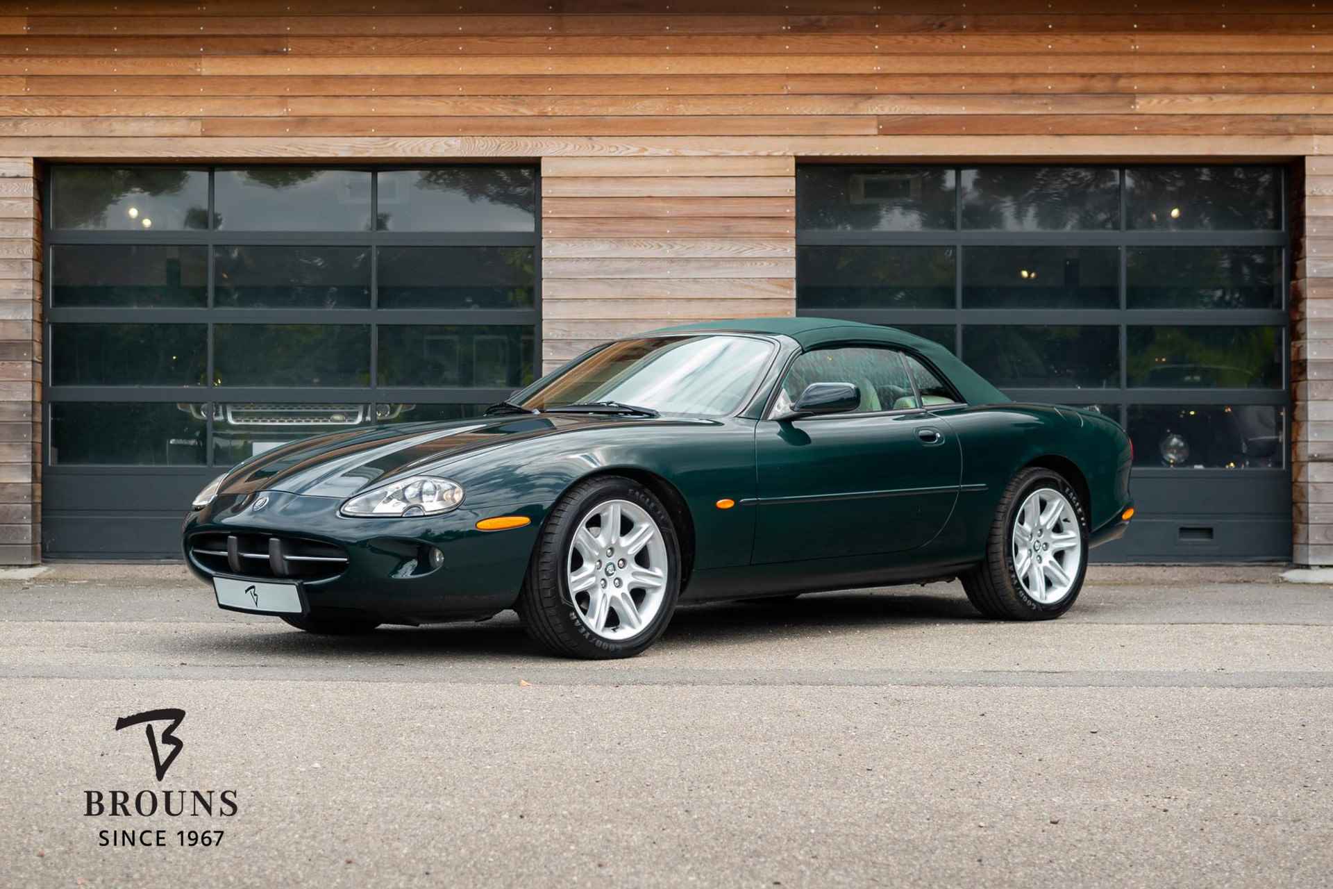 Jaguar XK