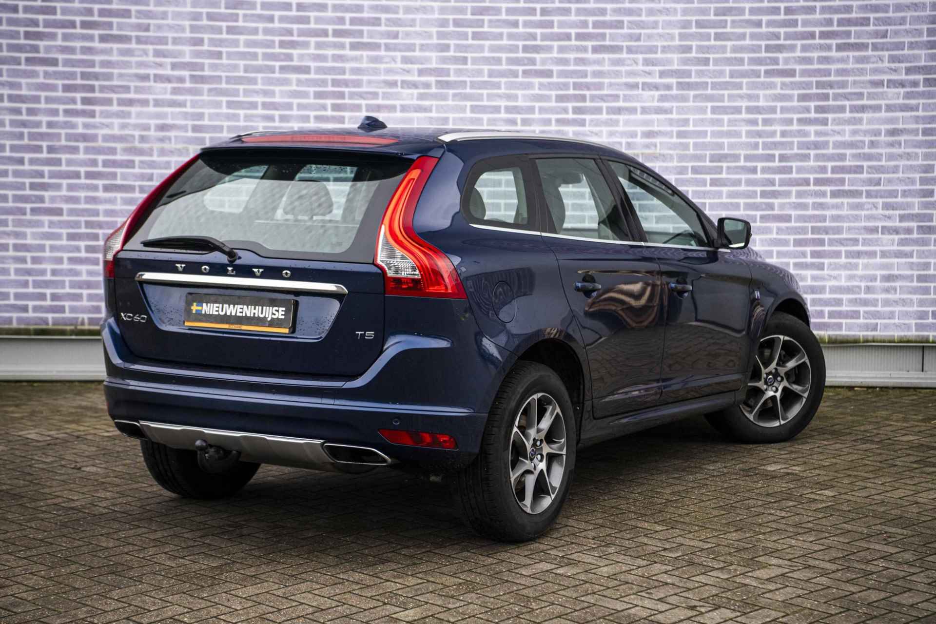 Volvo XC60 2.0 T5 FWD Ocean Race | Trekhaak | Adaptieve Cruise Control | Panoramadak | Dode Hoek Detectie | Parkeer Camera | - 16/37