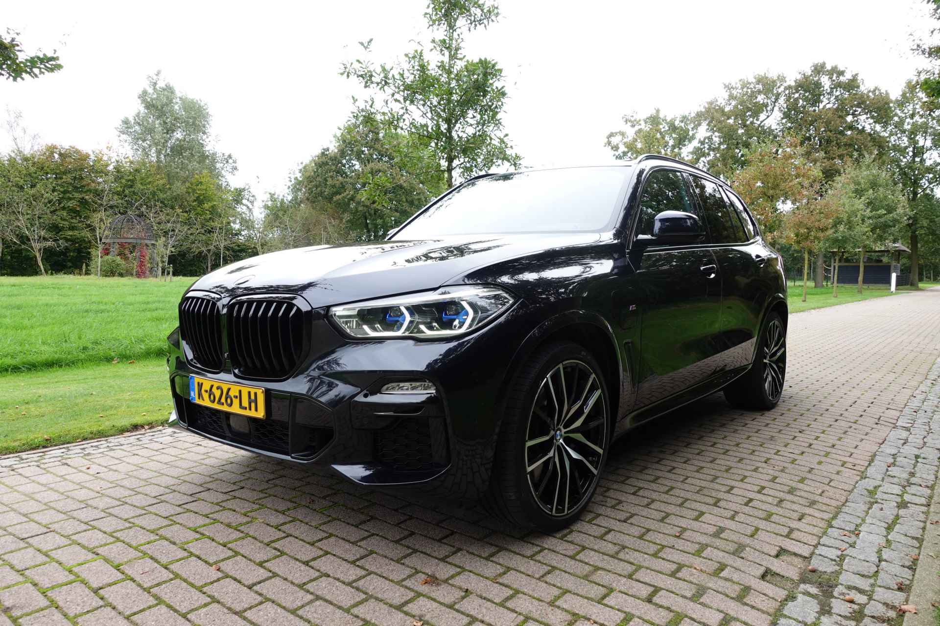 BMW X5 xDrive45e M-Sport High Executive 22 Inch, Pano, Laser, Head-up, H&K, Soft close, Panorama -glasdak Sky Longe, 1 eigenaar Ned Auto. verw. Bekerhouders. - 3/58