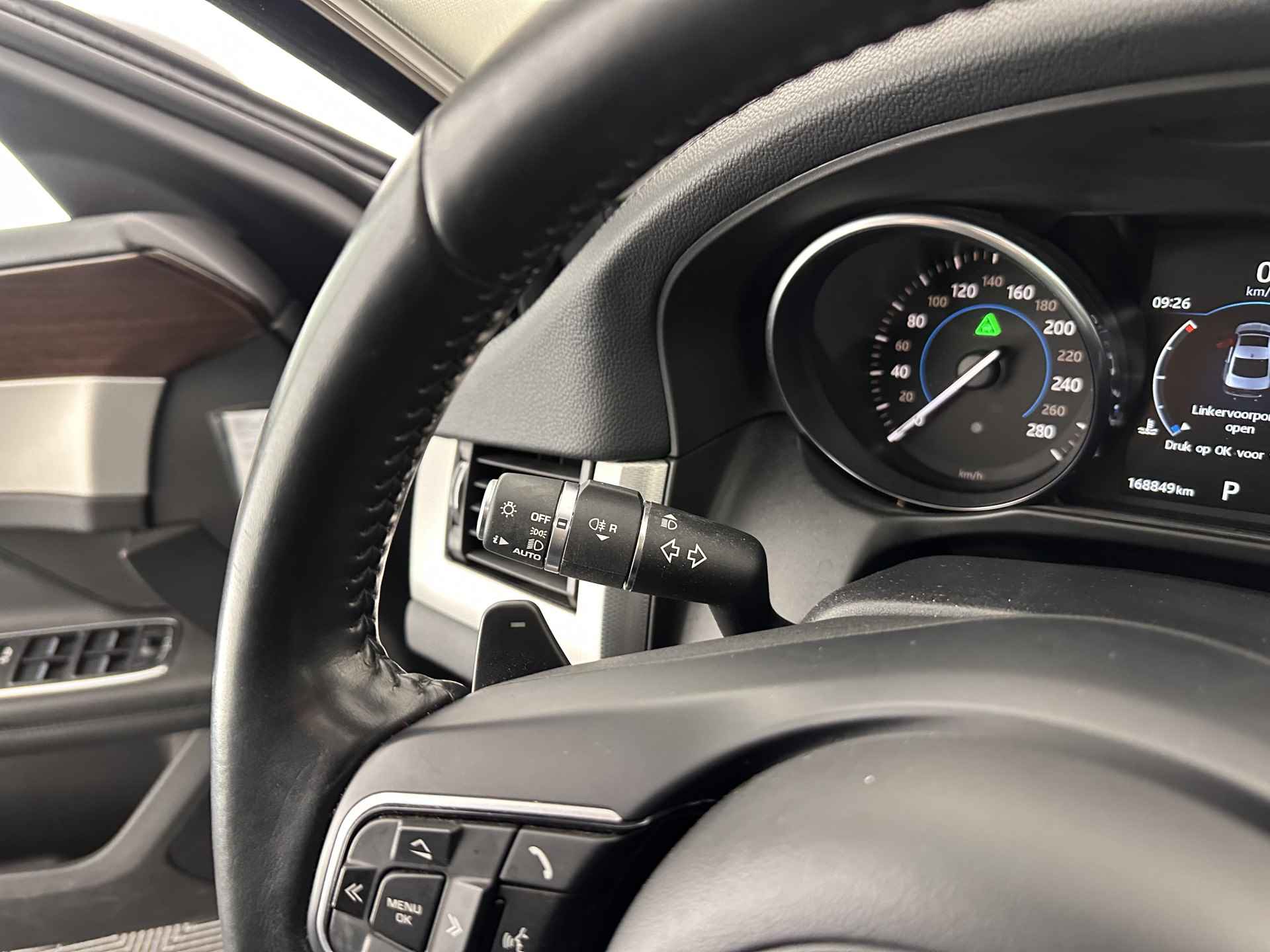 Jaguar XF 2.0d Portfolio Aut. *PANO | HEAD-UP | WINDSOR-FULL-LEATHER | BI-XENON | MEMORY-PACK | NAVI-FULLMAP | CAMERA | KEYLESS | ECC | PDC | CRUISE | TOWBAR | SHIFT-PADDLES | LANE-ASSIST | COMFORT-SEATS | 18''ALU - 22/33