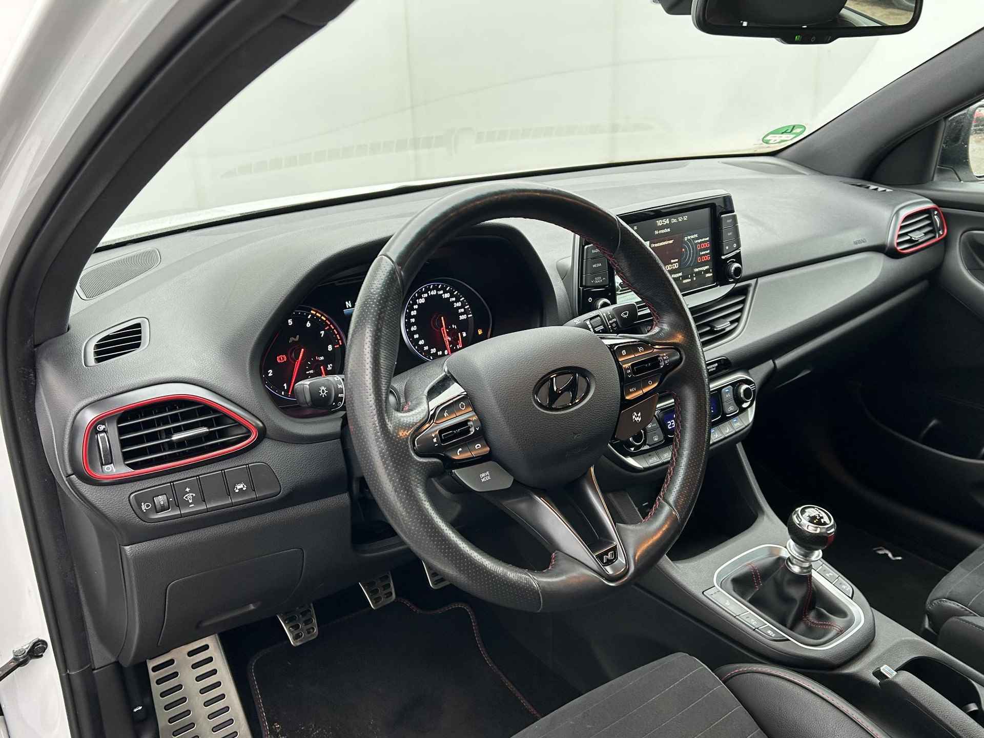 Hyundai i30 Fastback 2.0 T-GDI N2 275PK / Navigatie / Camera / Android Auto/Apple Carplay / Cruise Control / Stoelverwarming - 26/37