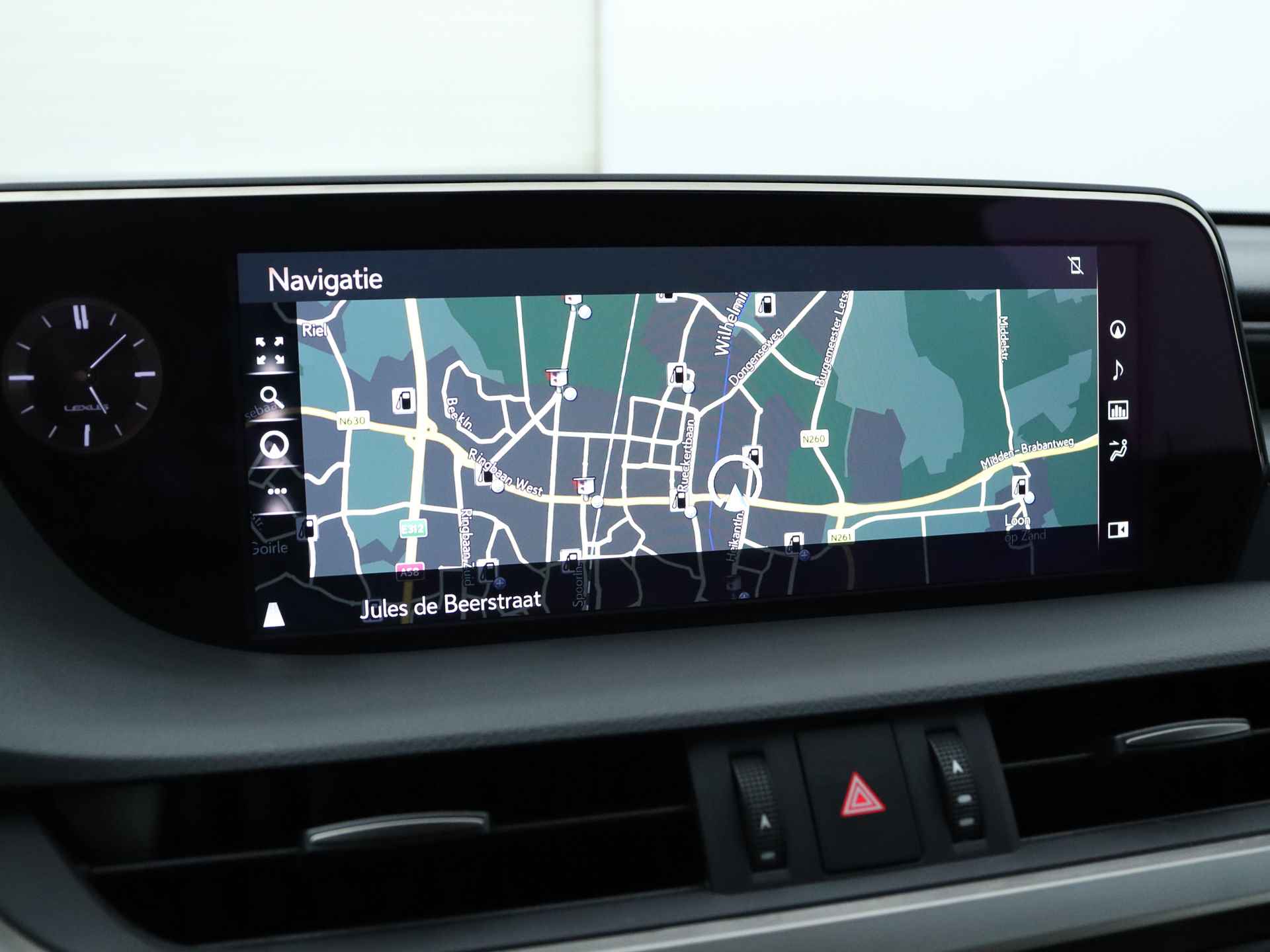 Lexus ES 300h Preference Line | Stoelverwarming | Apple CarPlay / Android Auto | Schuifdak | - 8/42
