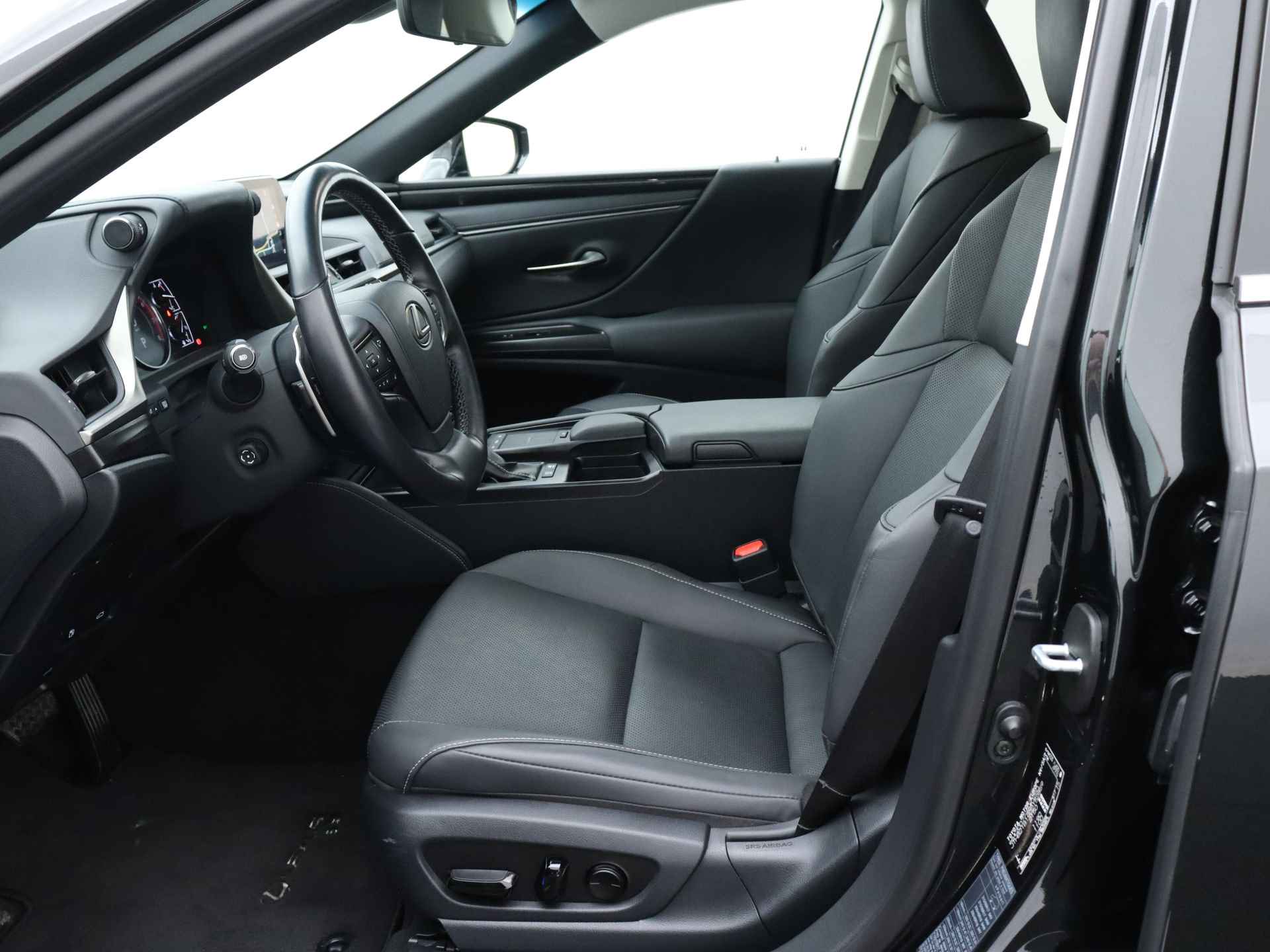Lexus ES 300h Preference Line | Stoelverwarming | Apple CarPlay / Android Auto | Schuifdak | - 16/42