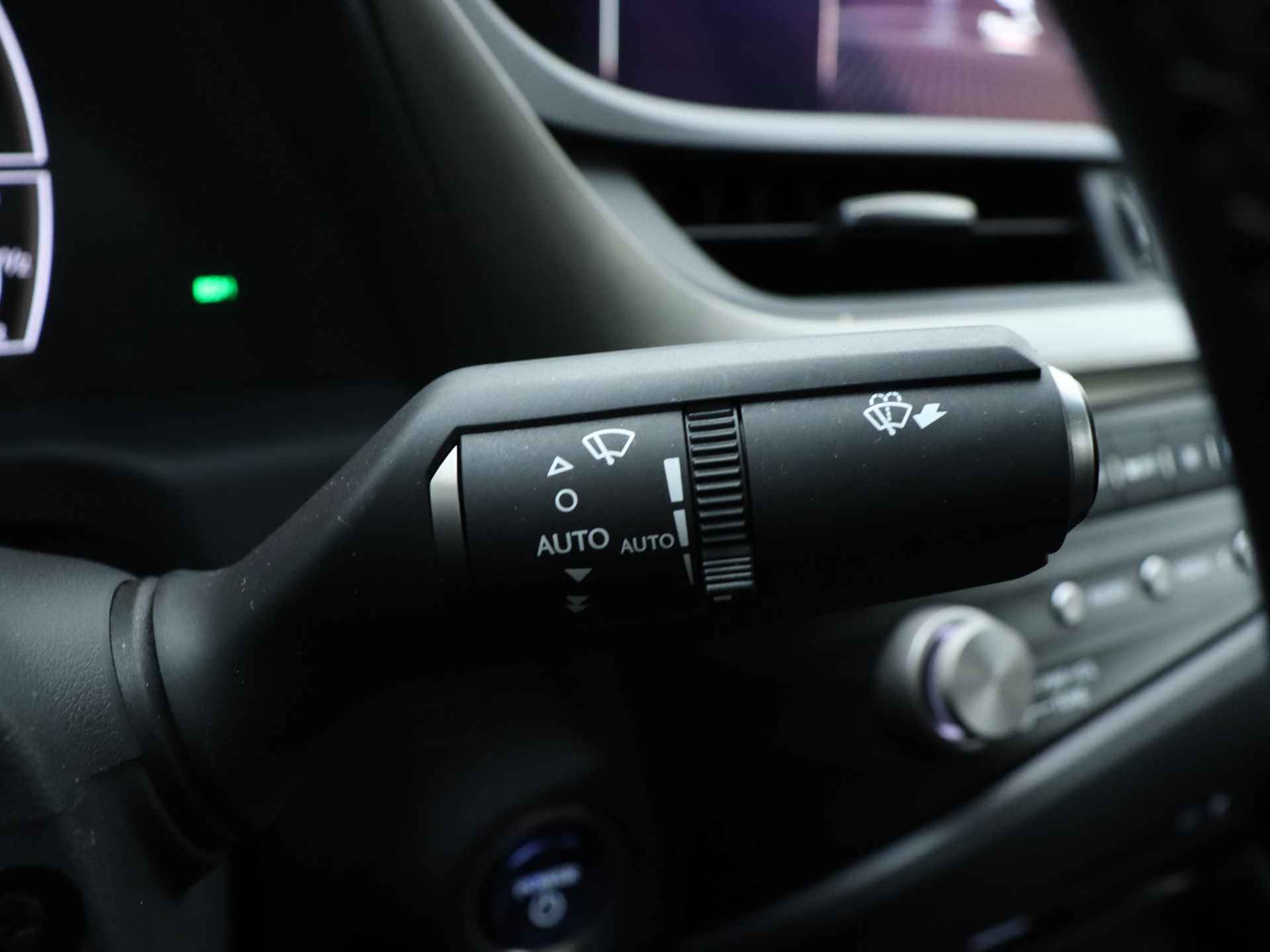 Lexus ES 300h Preference Line | Stoelverwarming | Apple CarPlay / Android Auto | Schuifdak | - 21/42