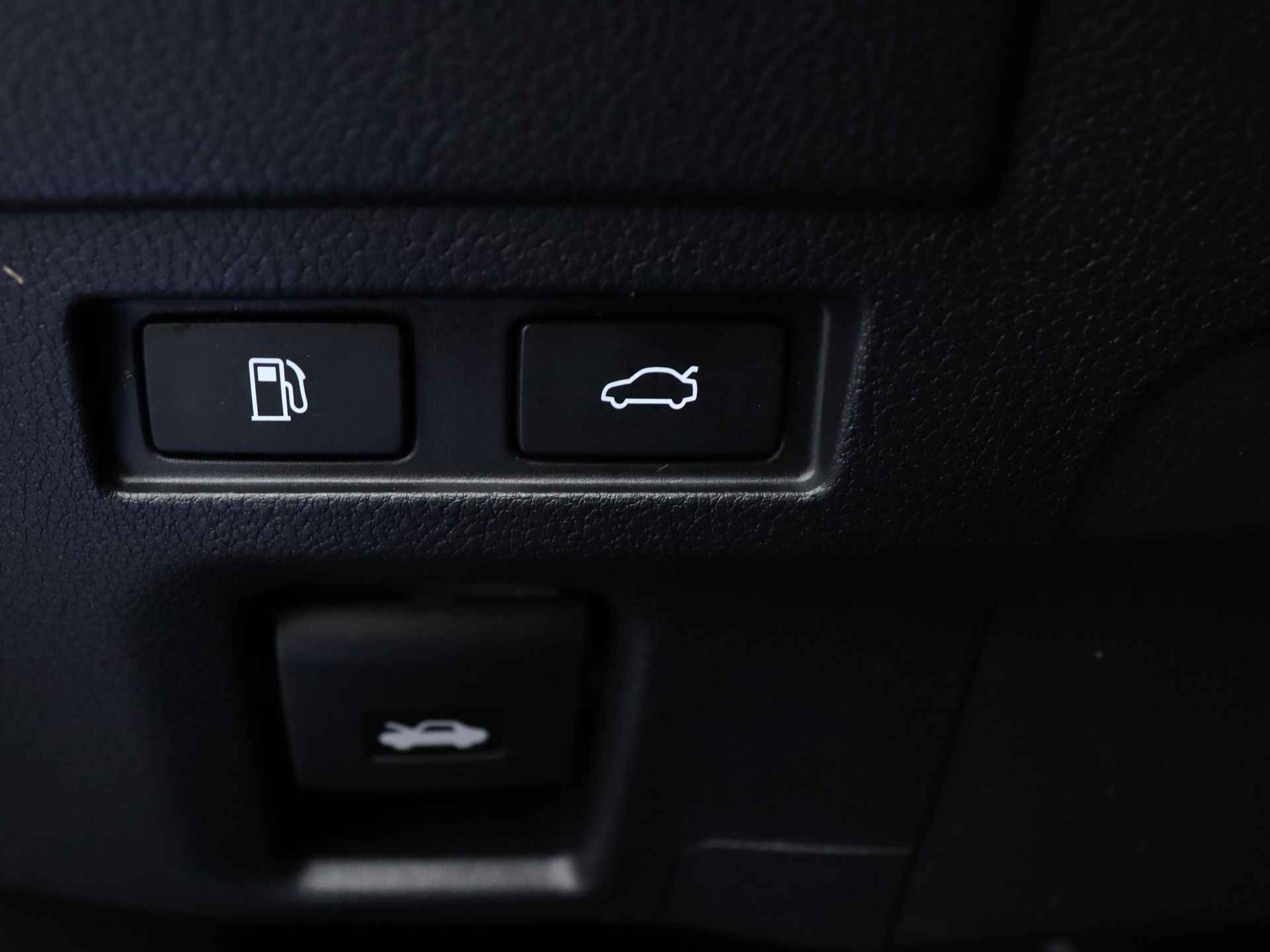 Lexus ES 300h Preference Line | Stoelverwarming | Apple CarPlay / Android Auto | Schuifdak | - 29/42