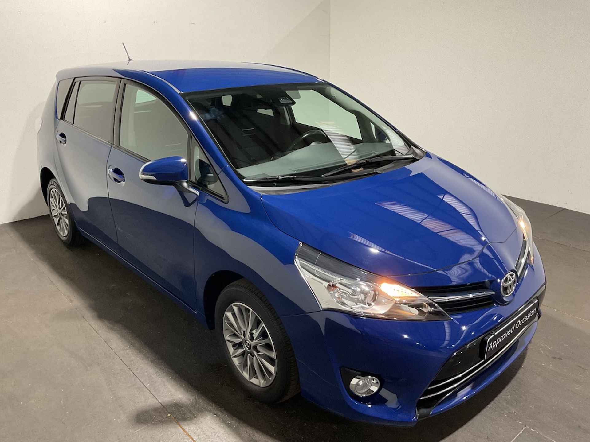 Toyota Verso 1.8 VVT-i Aspiration 7 Persoons - 2/33