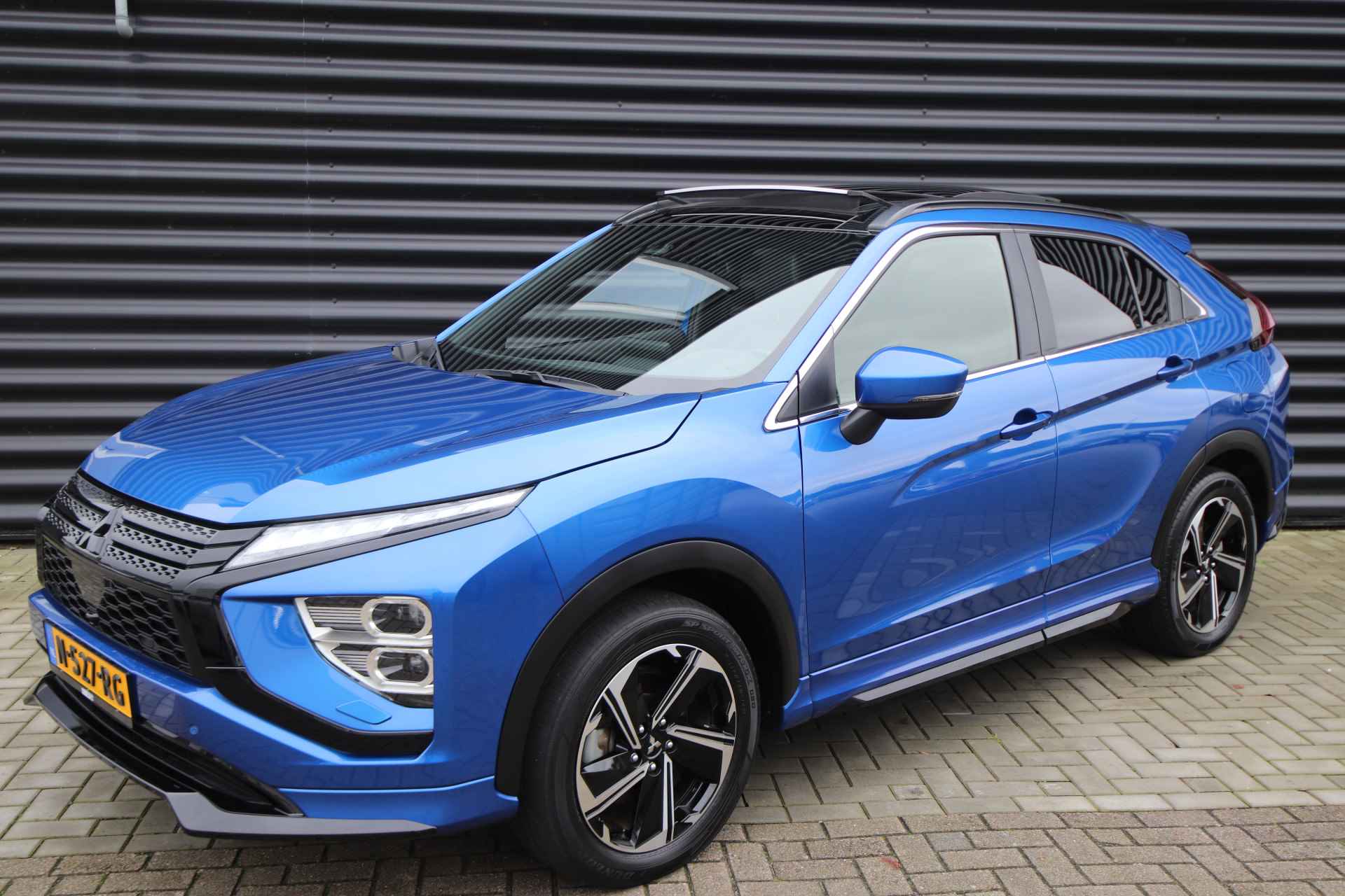 Mitsubishi Eclipse Cross 2.4 PHEV Prestige LTD Black Edition Trekhaak / Carbon-pakket / Panoramadak - 15/79