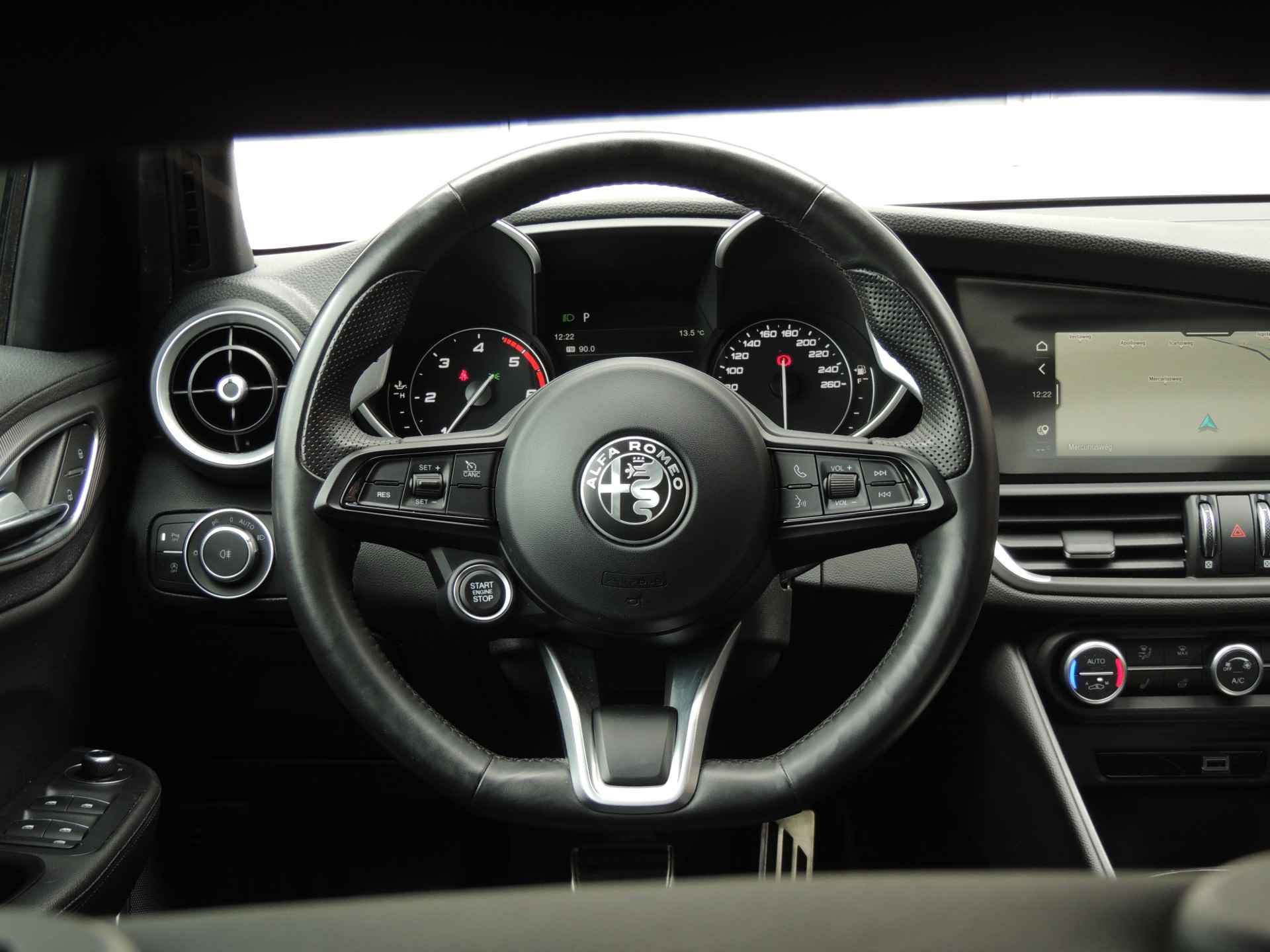 Alfa Romeo Giulia 2.2 Sprint | Veloce Interieur | Apple/android Carplay | 19" LMV | Elektr. Panoramadak | Let op rijdende auto, niet altijd aanwezig - 23/38