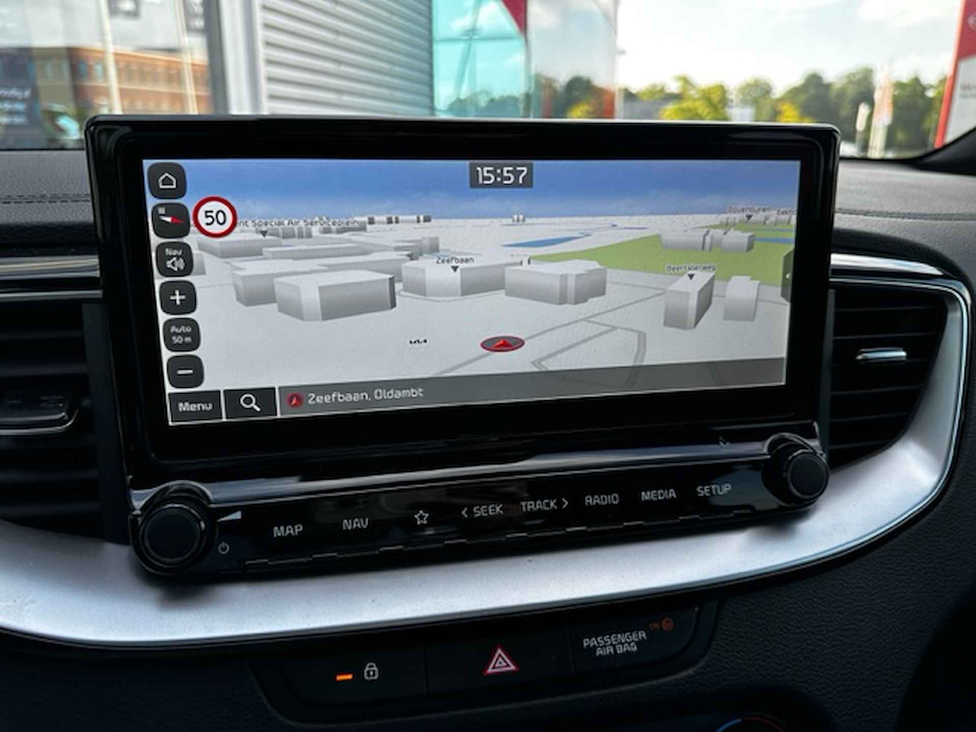 Kia Xceed 1.5 T-GDi GT-Line First Edition AUTOMAAT - Panoramadak - Navigatie - Adaptieve Cruise Control - Stoel-/stuurverwarming - Zwarte dakhemel - Fabrieksgarantie tot 06-2030 - 19/29