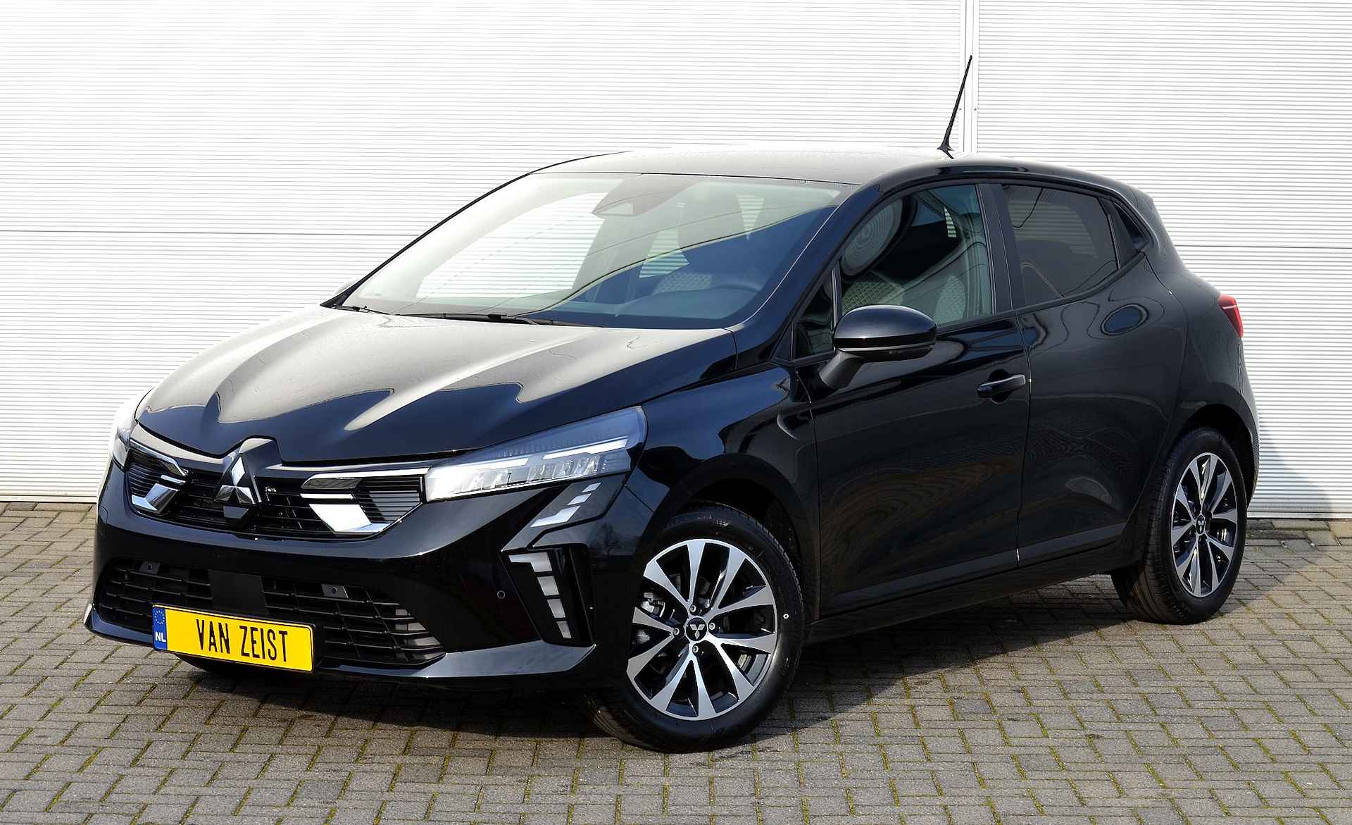 Mitsubishi Colt 1.0 INTENSE | STOEL + STUUR VERWARMING | LED VERLICHTING | CLIMATE | FABRIEKGARANTIE TOT 20-02-2029 | ALL IN RIJKLAARPRIJS - 5/41