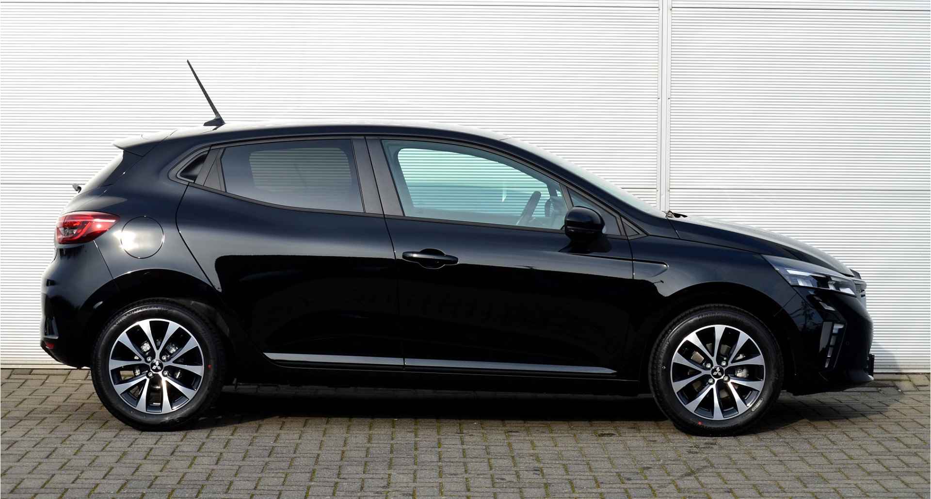 Mitsubishi Colt 1.0 INTENSE | STOEL + STUUR VERWARMING | LED VERLICHTING | CLIMATE | FABRIEKGARANTIE TOT 20-02-2029 | ALL IN RIJKLAARPRIJS - 12/41