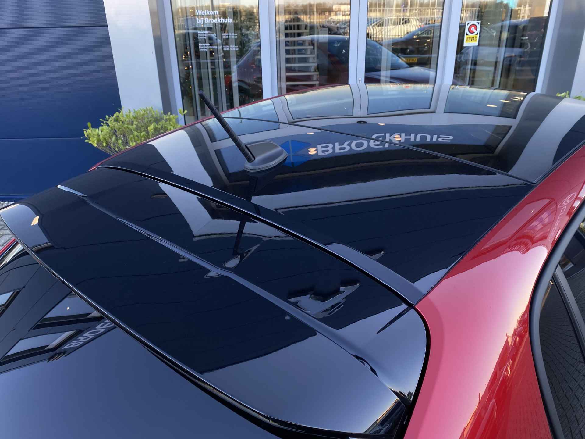 Peugeot e-208 EV GT 50 kWh | Navigatie | Climate | Keyless | Pano | Sensoren + Camera | Carplay | Stoelverwarming - 13/37