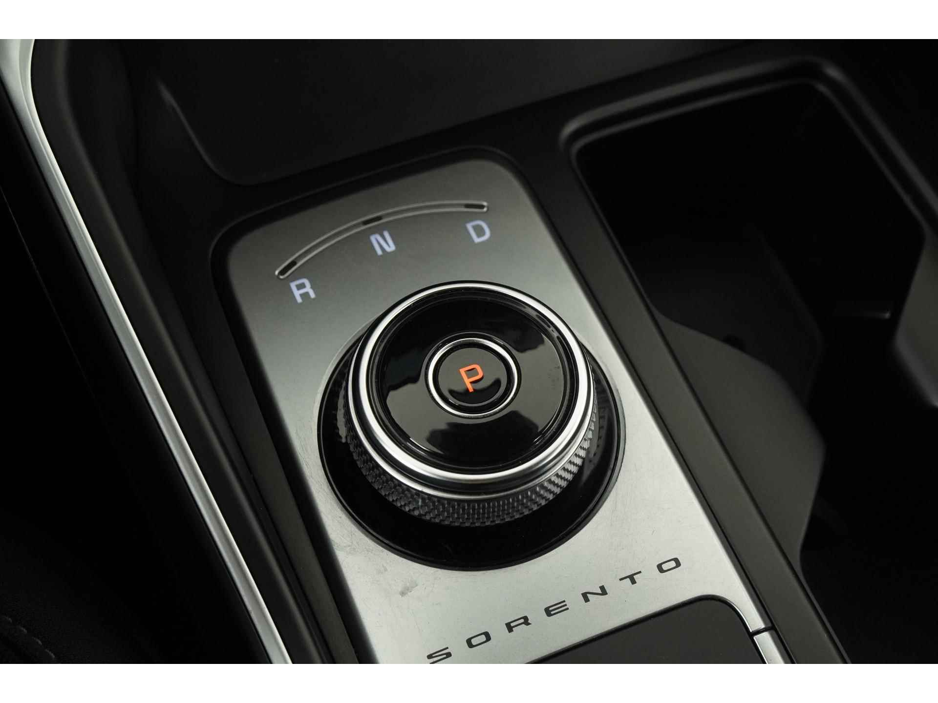 Kia Sorento 1.6 T-GDI Plug-in Hybrid 4WD | 7 Persoons | Trekhaak | Zondag Open! - 12/49