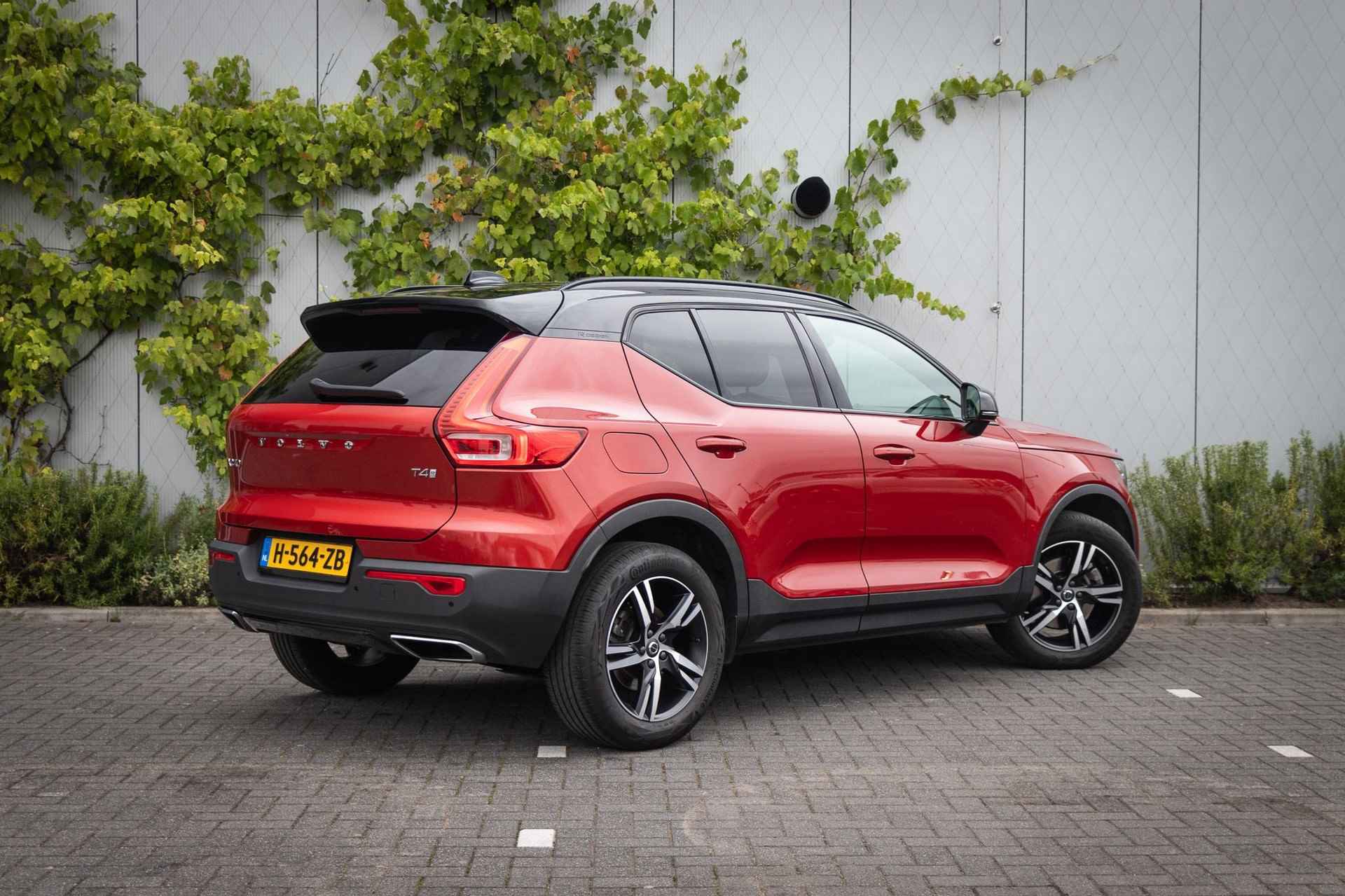 Volvo XC40 T4 Aut.8 R-Design | Schuif-/kanteldak | Harman/Kardon | Achteruitrijcamera | Stoelverwarming - 5/22