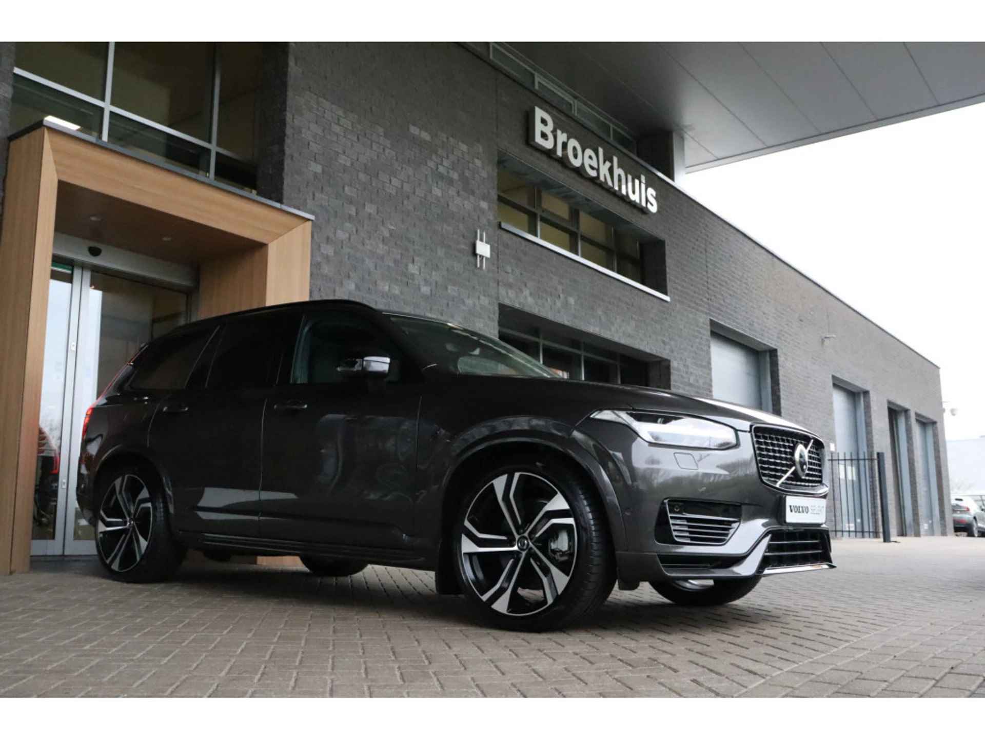 Volvo XC90 T8 AWD Recharge Ultimate Dark | Full Option | Luchtvering | Bowers & Wilkins | Trekhaak | 360° Camera | Head-Up Display | Stoelv - 5/81