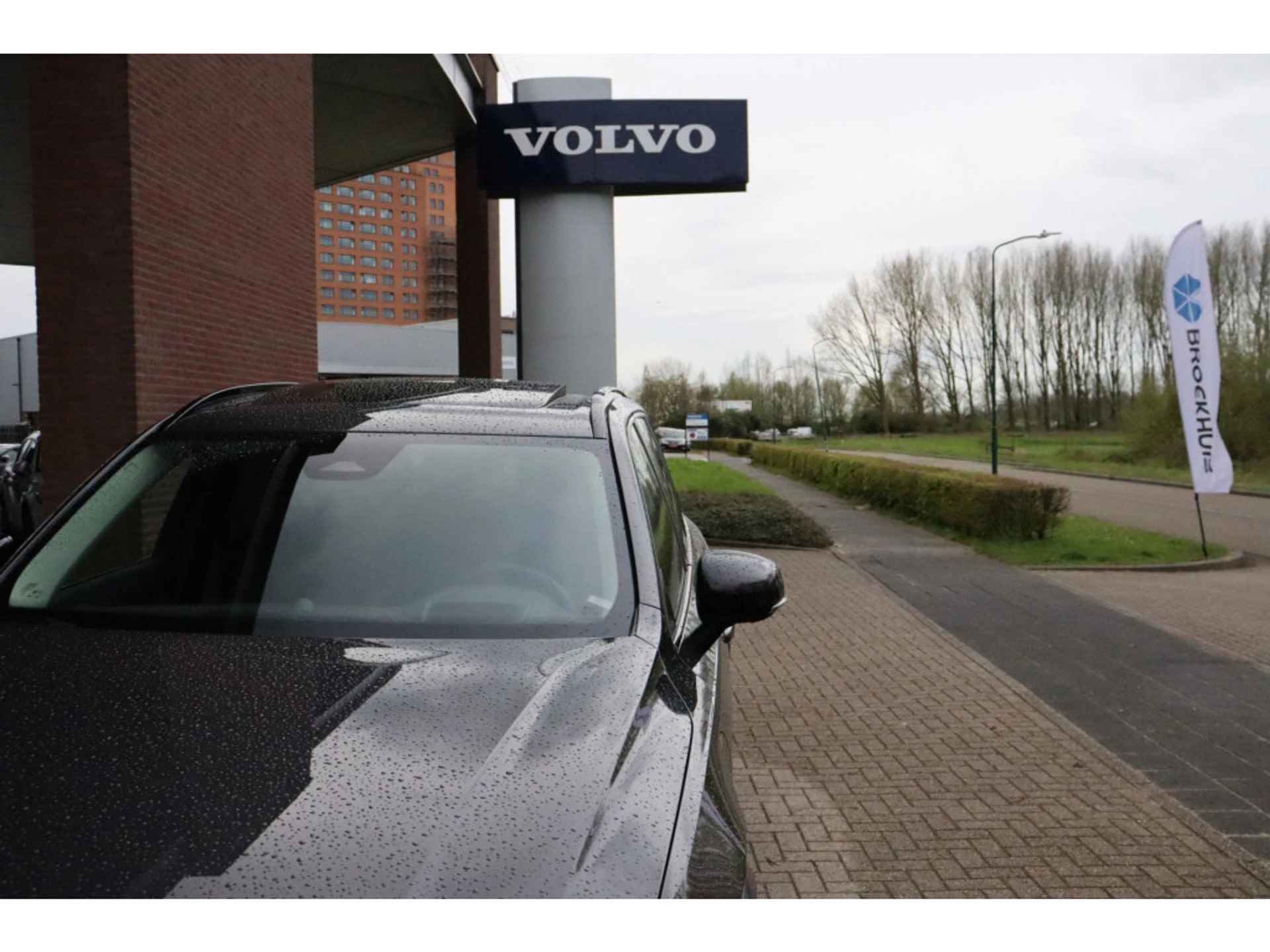 Volvo XC90 T8 AWD Recharge Ultimate Dark | Full Option | Luchtvering | Bowers & Wilkins | Trekhaak | 360° Camera | Head-Up Display | Stoelv - 75/81