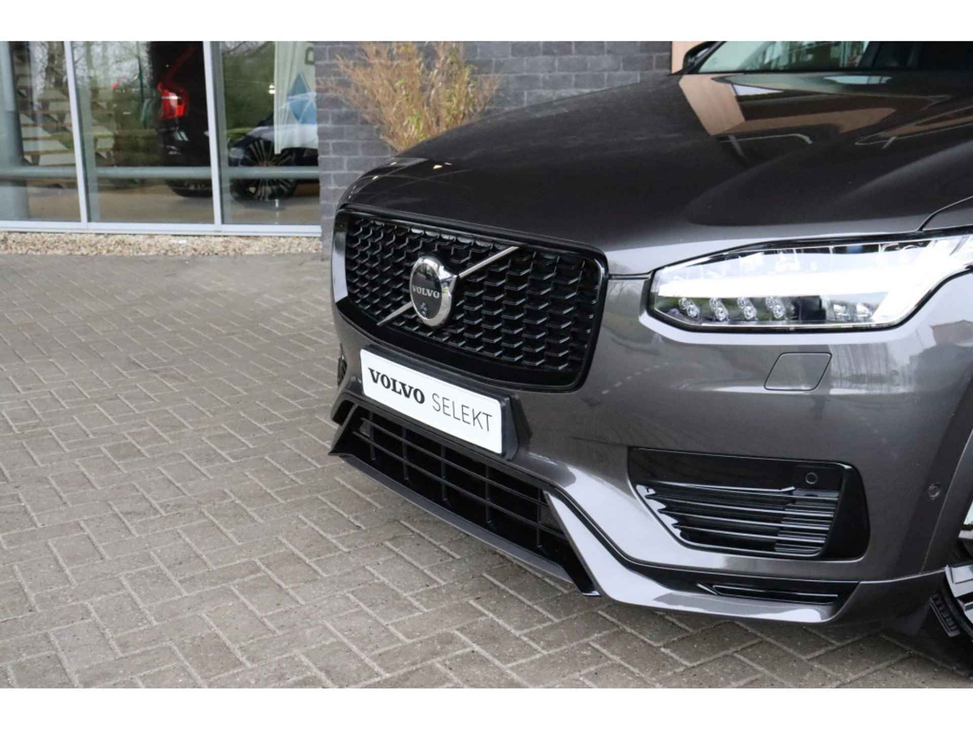 Volvo XC90 T8 AWD Recharge Ultimate Dark | Full Option | Luchtvering | Bowers & Wilkins | Trekhaak | 360° Camera | Head-Up Display | Stoelv - 76/81