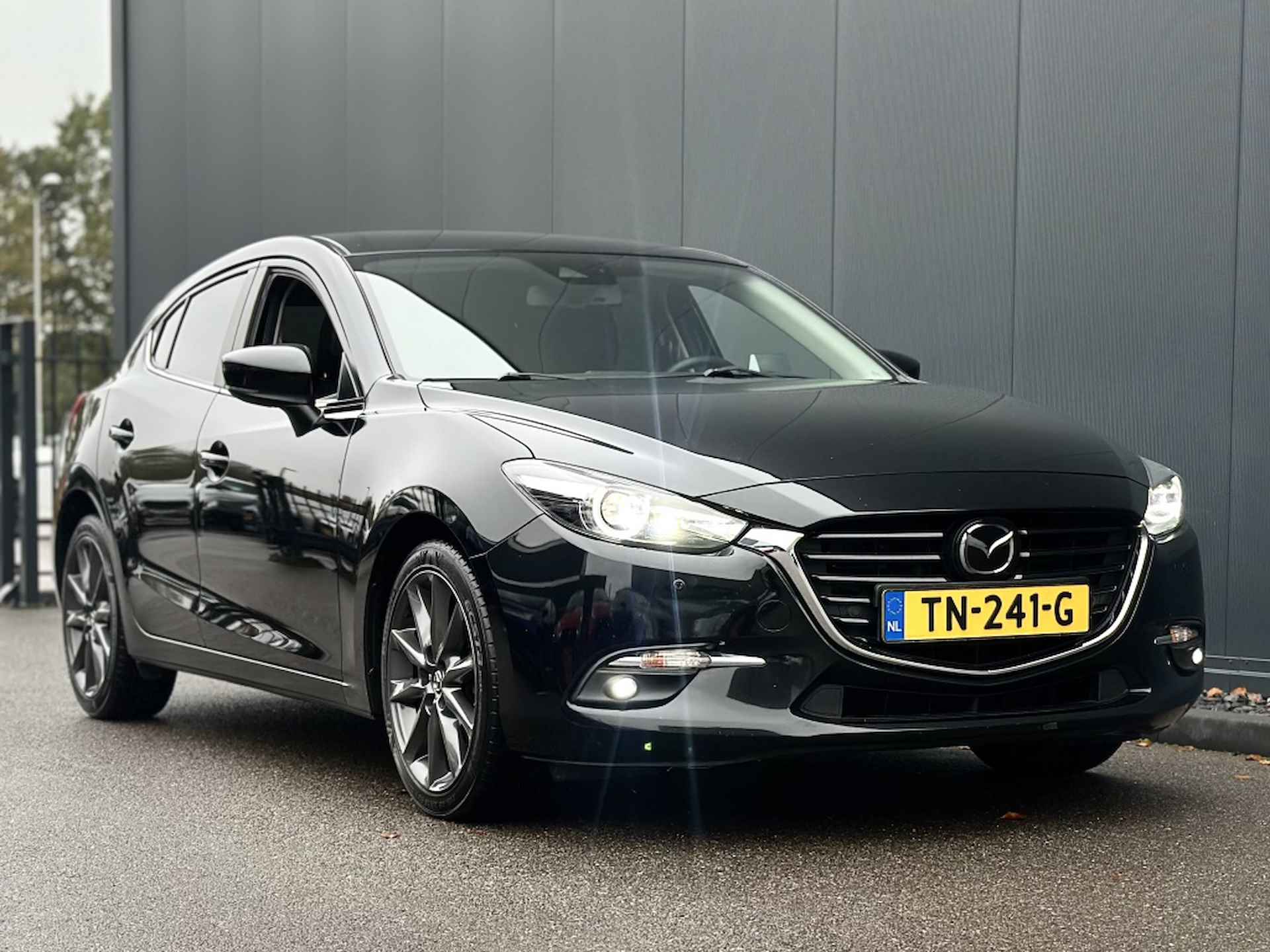 Mazda 3 2.0 SkyActive 120pk GT-M / dealer onderhouden! - 7/30