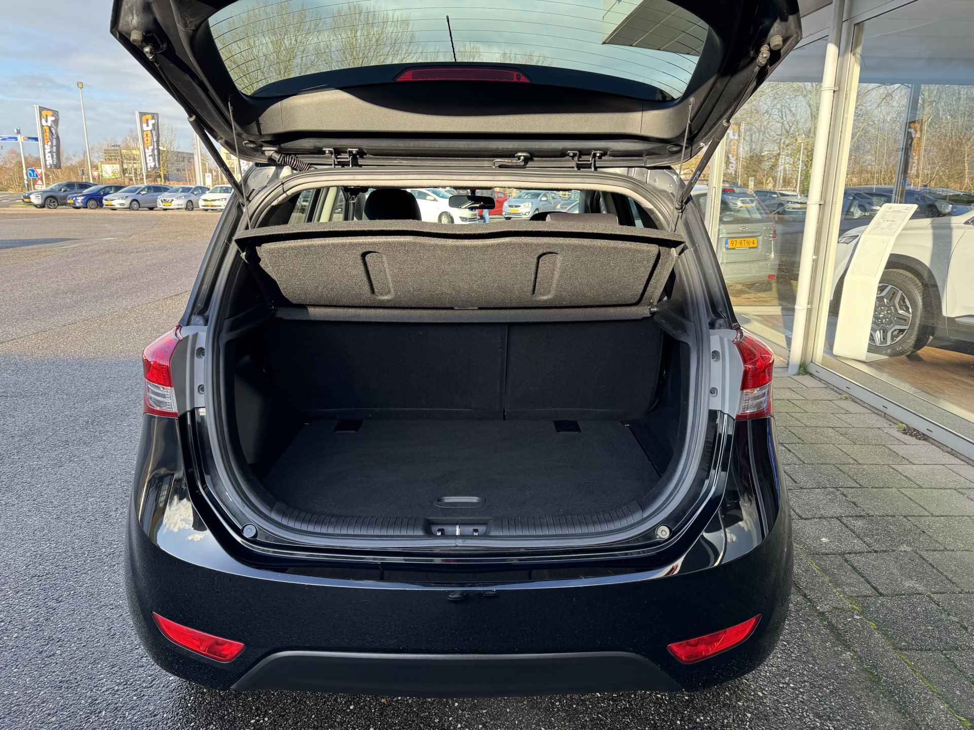 Hyundai ix20 1.6i i-Vision Staat in Hardenberg - 13/15