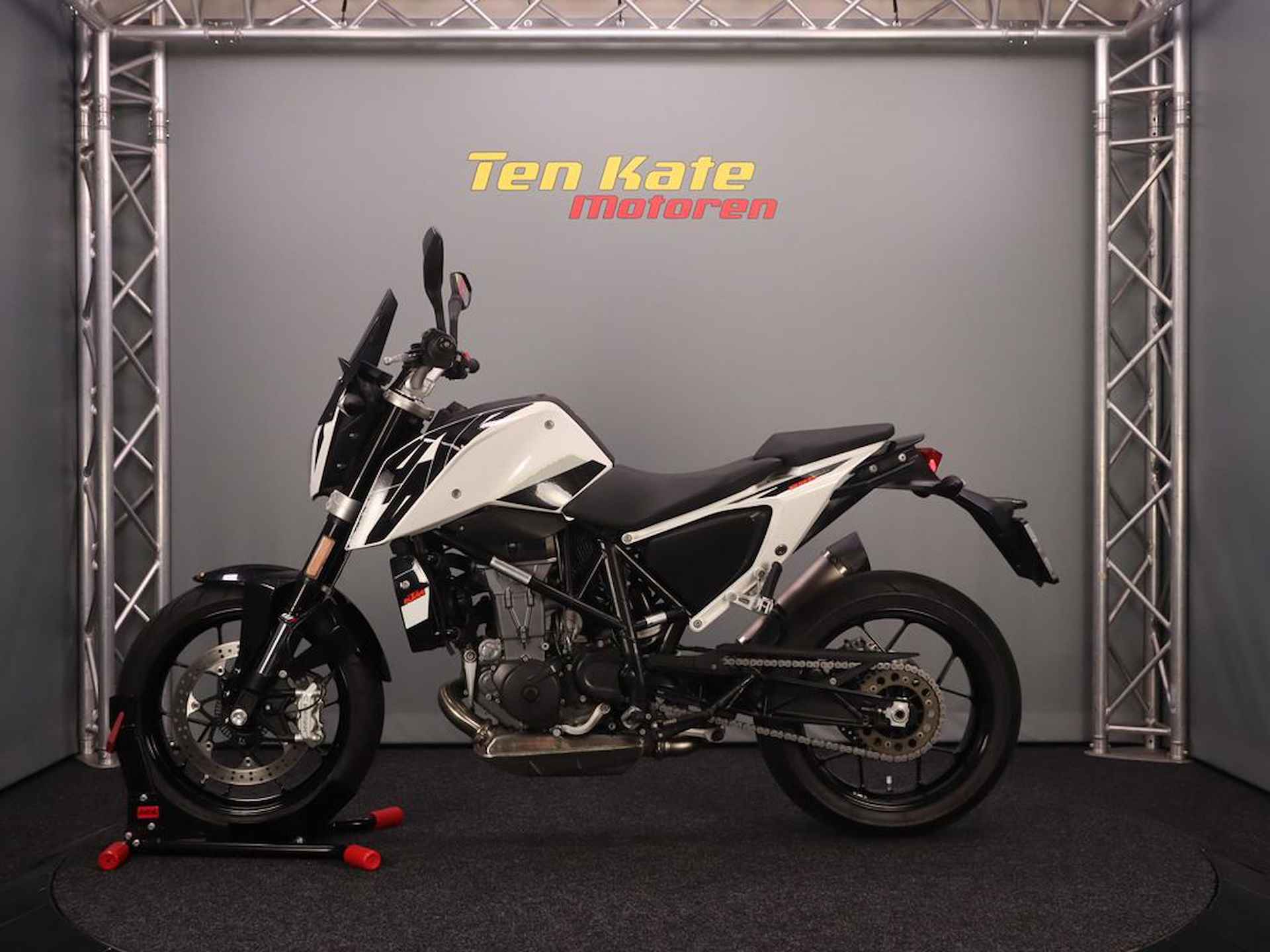 KTM KTM 690 DUKE - 6/11