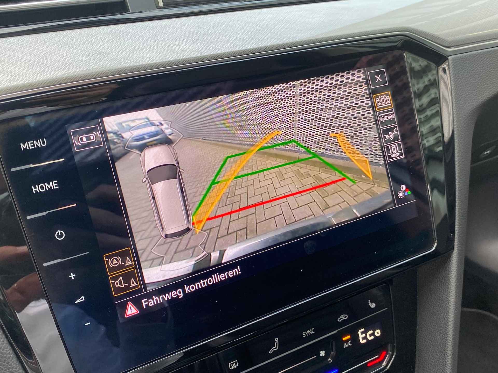 Volkswagen Passat Variant 1.4 TSI PHEV 218PK GTE / Panoramadak / Zwenkbare Trekhaak / Digitale Cockpit / Achteruitrijcamera / Stuur + Stoelverwarming P4 - 10/30