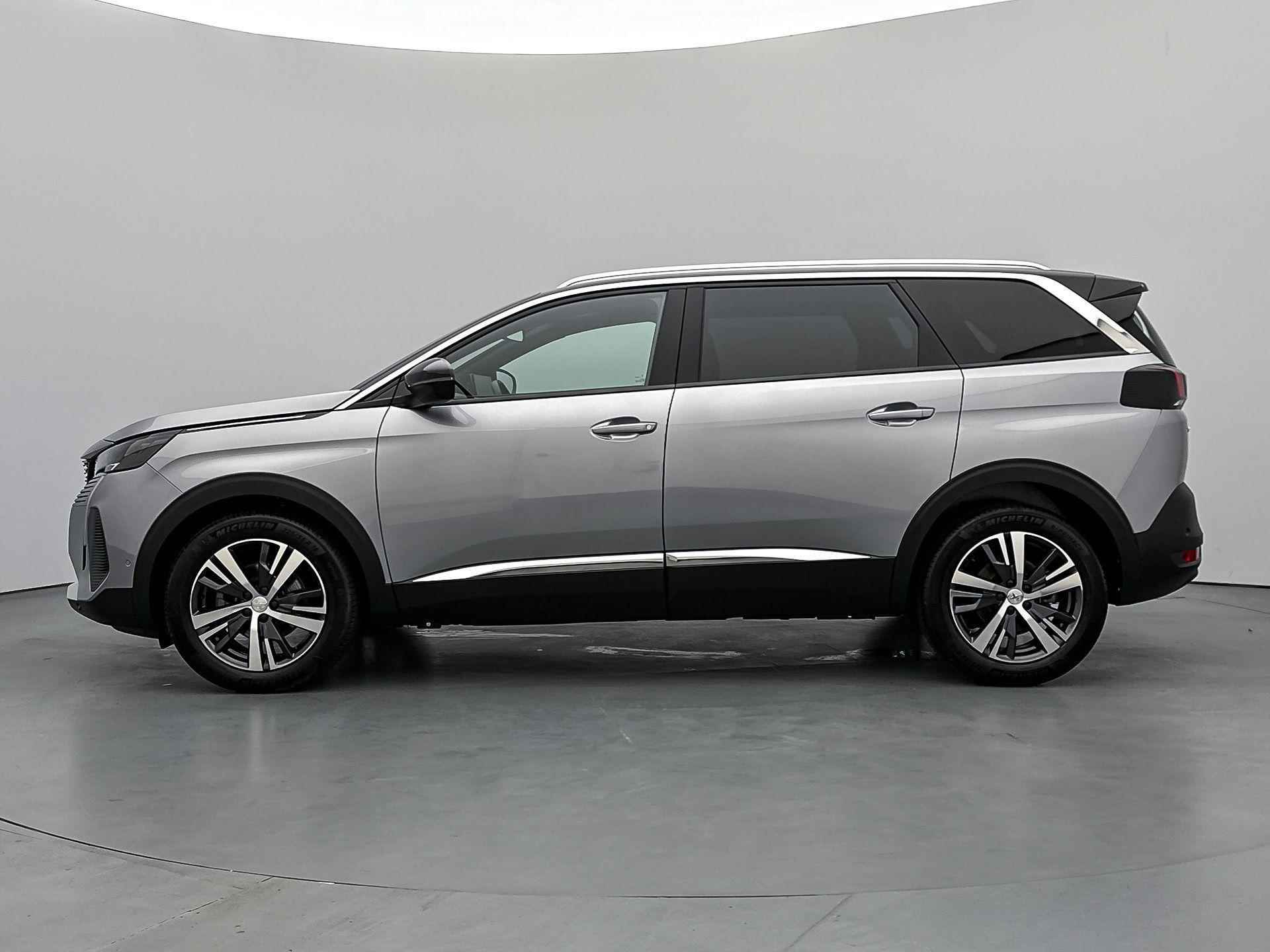 Peugeot 5008 SUV Allure Pack Business 130pk Automaat | Navigatie | Achteruitrijcamera | Climate Control | Keyless | Handsfree Achterklep | Dodehoeksensor | Parkeersensoren v+a | Cruise Control | Led koplampen | Apple Carplay / Android Auto | Bluetooth | DAB+ radio | Donker getint glas | 18" lichtmetalen velgen | - 6/34