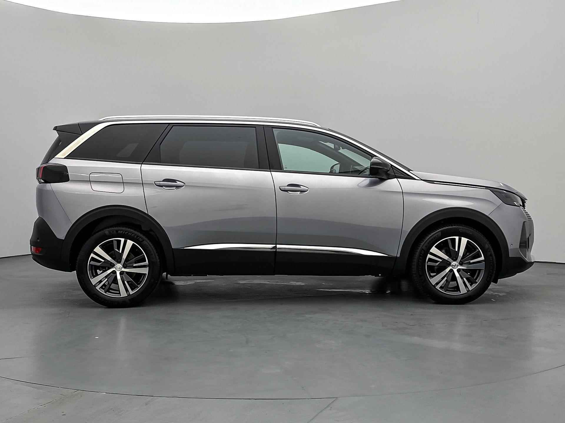 Peugeot 5008 SUV Allure Pack Business 130pk Automaat | Navigatie | Achteruitrijcamera | Climate Control | Keyless | Handsfree Achterklep | Dodehoeksensor | Parkeersensoren v+a | Cruise Control | Led koplampen | Apple Carplay / Android Auto | Bluetooth | DAB+ radio | Donker getint glas | 18" lichtmetalen velgen | - 10/34