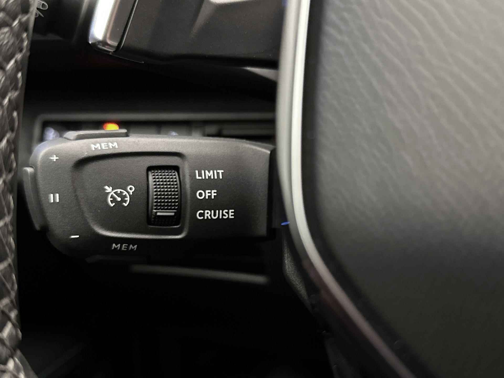 Peugeot 5008 SUV Allure Pack Business 130pk Automaat | Navigatie | Achteruitrijcamera | Climate Control | Keyless | Handsfree Achterklep | Dodehoeksensor | Parkeersensoren v+a | Cruise Control | Led koplampen | Apple Carplay / Android Auto | Bluetooth | DAB+ radio | Donker getint glas | 18" lichtmetalen velgen | - 21/34