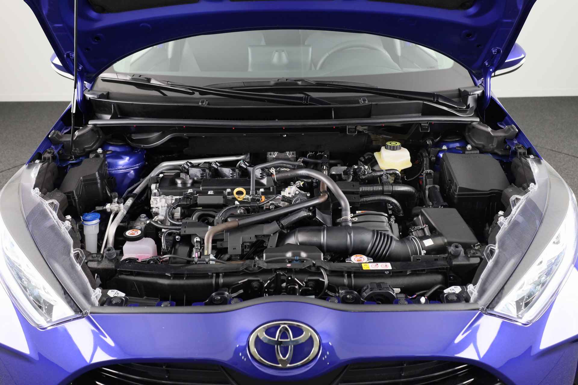 Toyota Yaris Hybrid 115 First Edition *DEMO* | Fabrieksgarantie t/m 04-2034 mogelijk! - 35/39