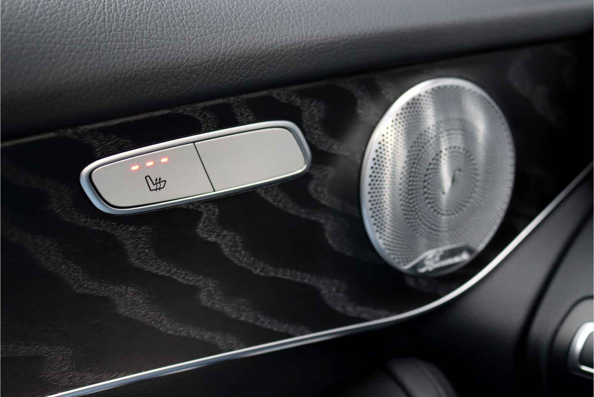 Mercedes-Benz GLC 220 d 4-MATIC Aut9, Panoramadak, Camera, Head-up Display, Trekhaak, Burmester, Dodehoekassistent, Led Intelligent Light System, Etc. - 9/45