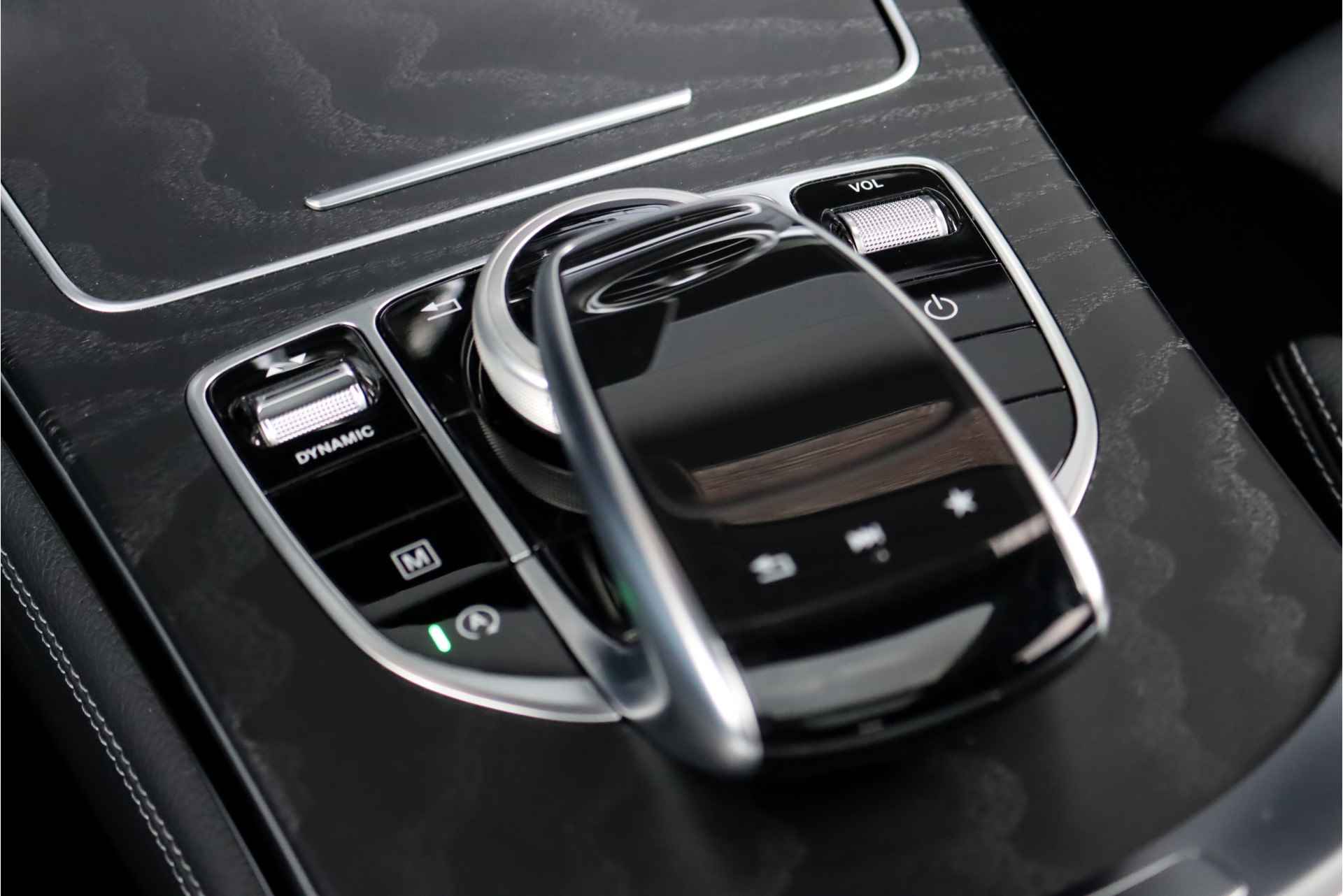 Mercedes-Benz GLC 220 d 4-MATIC Aut9, Panoramadak, Camera, Head-up Display, Trekhaak, Burmester, Dodehoekassistent, Led Intelligent Light System, Etc. - 21/45