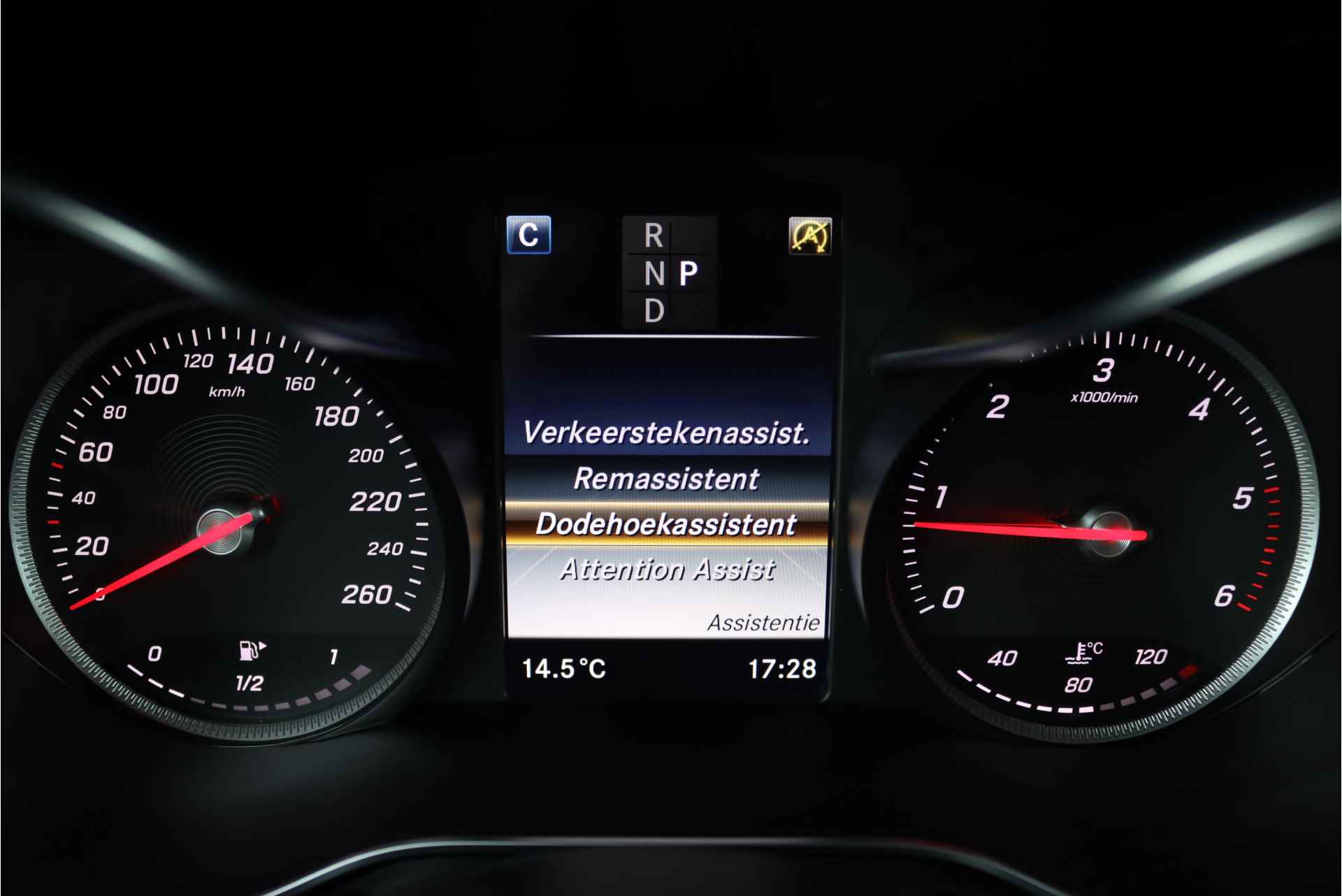 Mercedes-Benz GLC 220 d 4-MATIC Aut9, Panoramadak, Camera, Head-up Display, Trekhaak, Burmester, Dodehoekassistent, Led Intelligent Light System, Etc. - 31/45