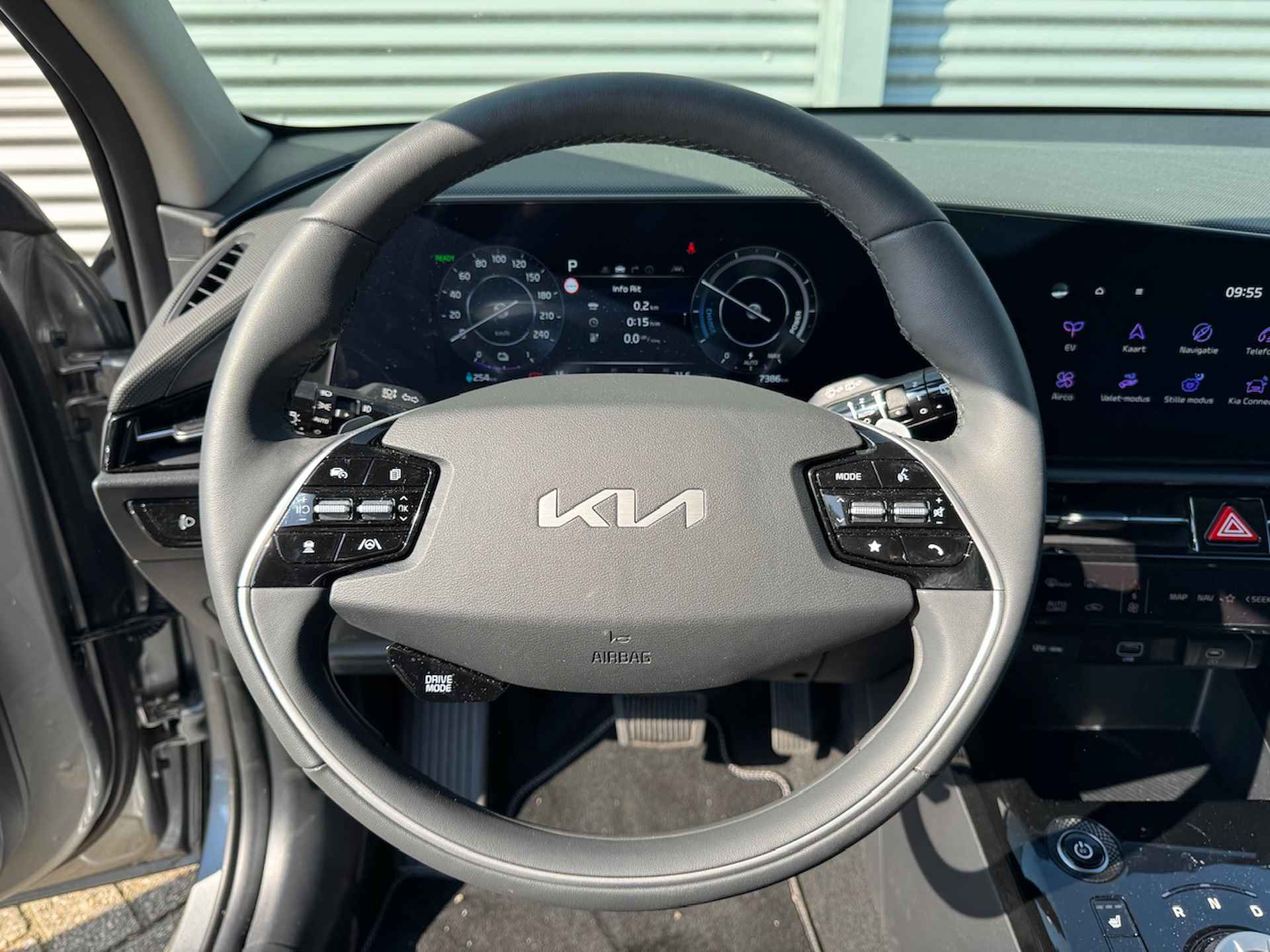 KIA e-Niro 64,8 kWh 204pk Aut Edition / Stoel/Stuurwielverwarming | Climate Control | Navigatie | - 13/43